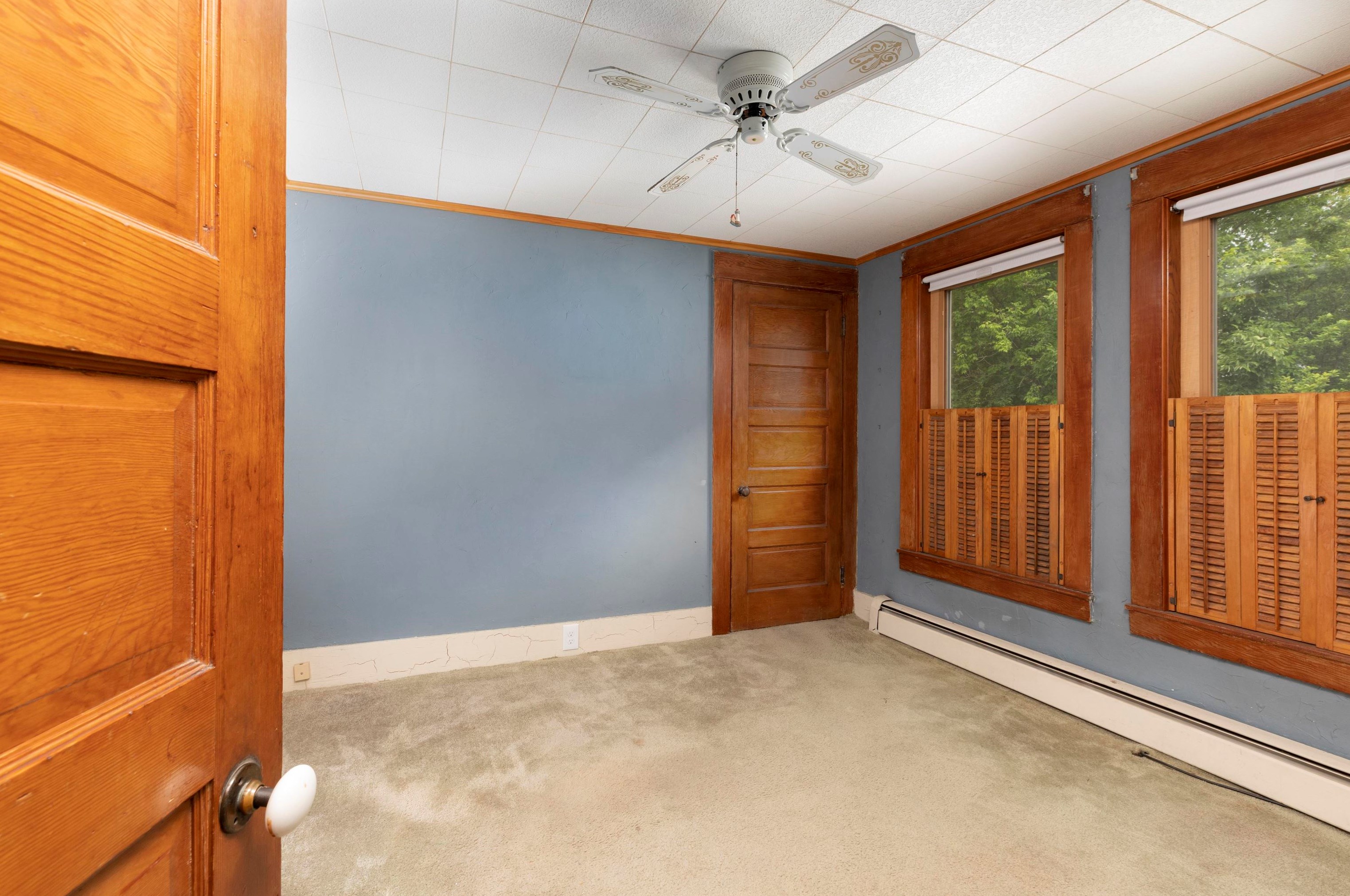 16 Summer St, Lebanon NH  03766-1055 exterior