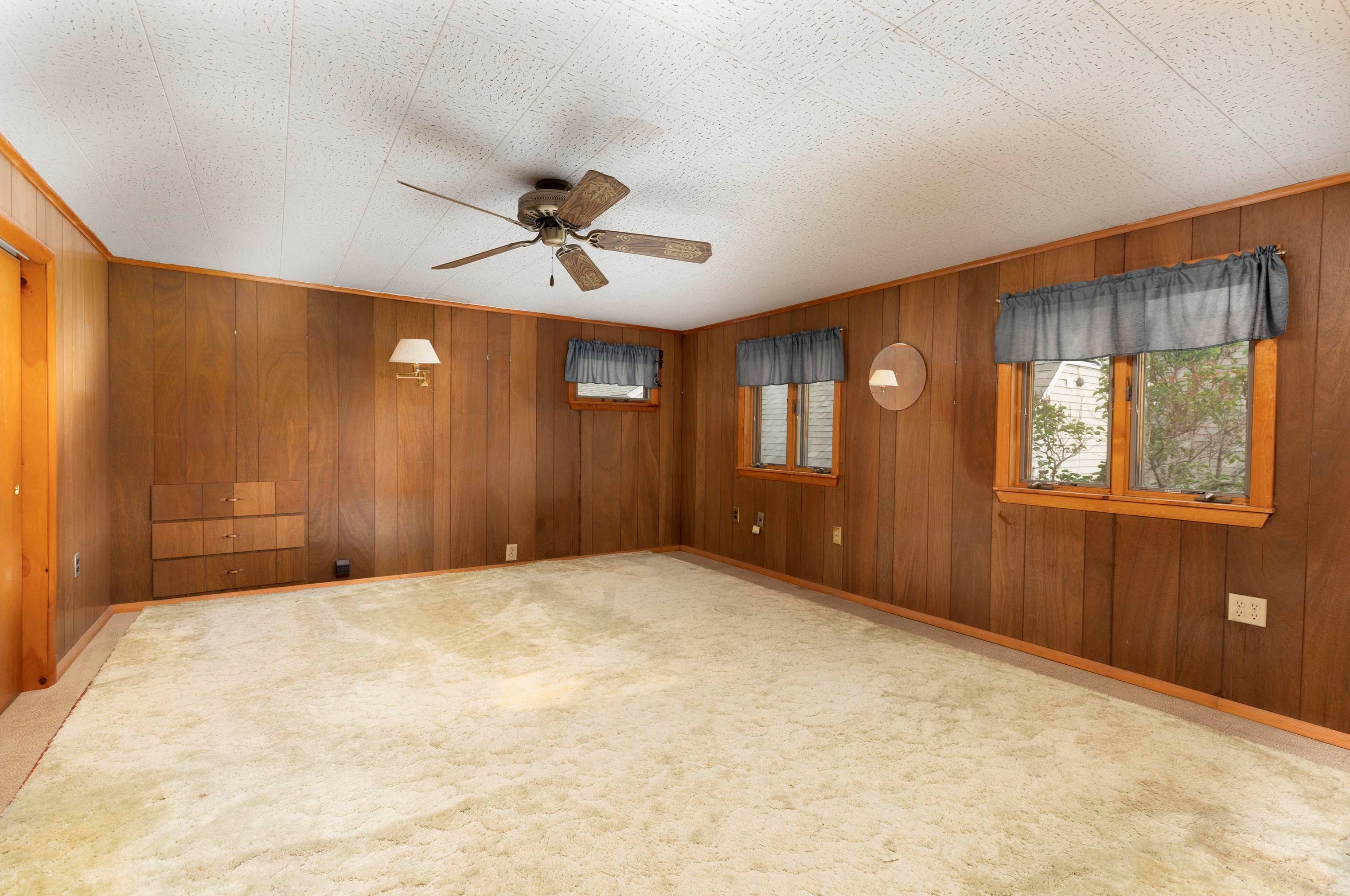 16 Summer St, Lebanon NH  03766-1055 exterior