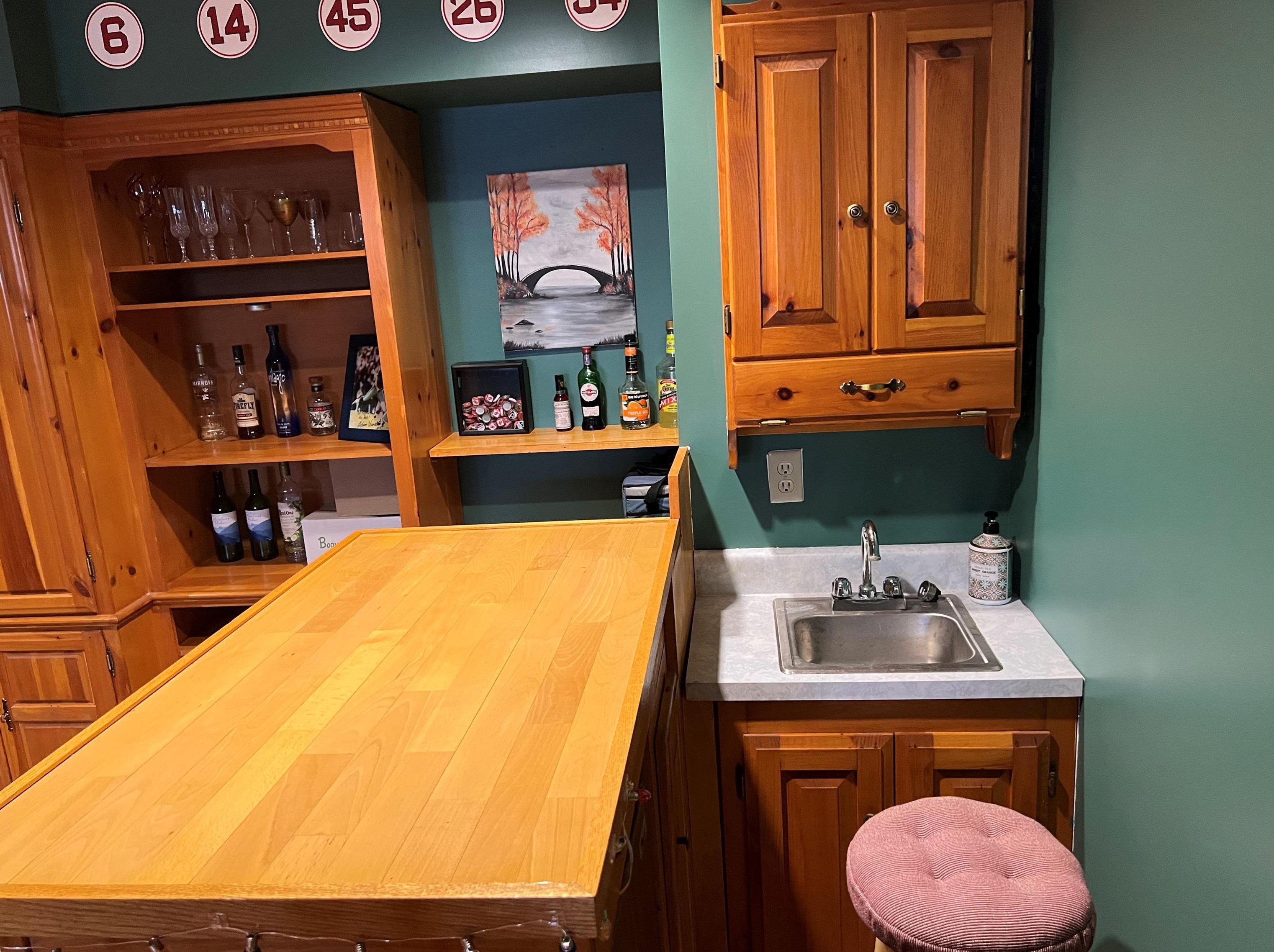 20 Smyth Ln, Manchester NH  03104-4048 exterior