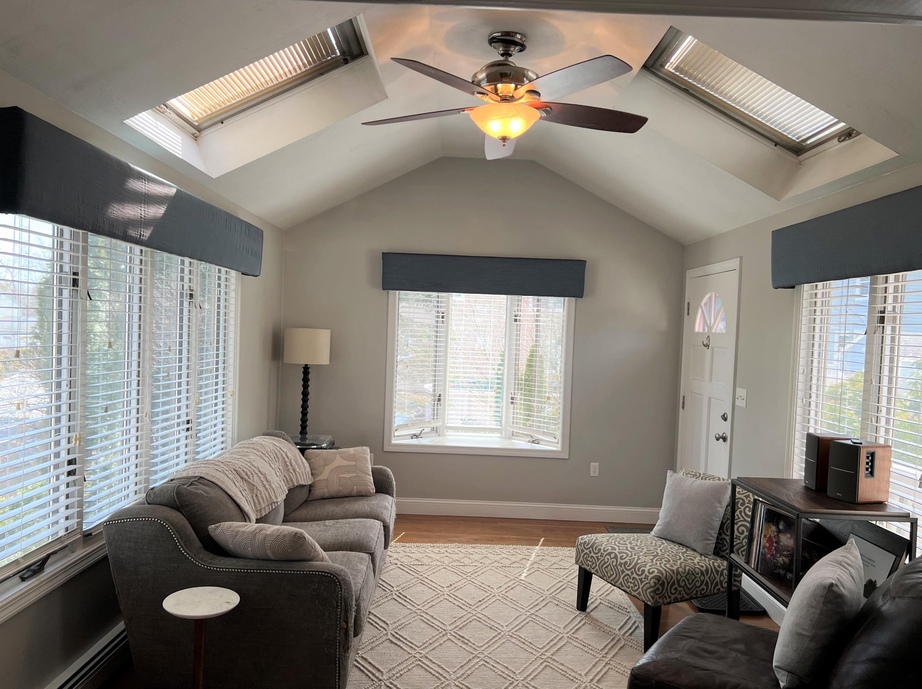 20 Smyth Ln, Manchester NH  03104-4048 exterior