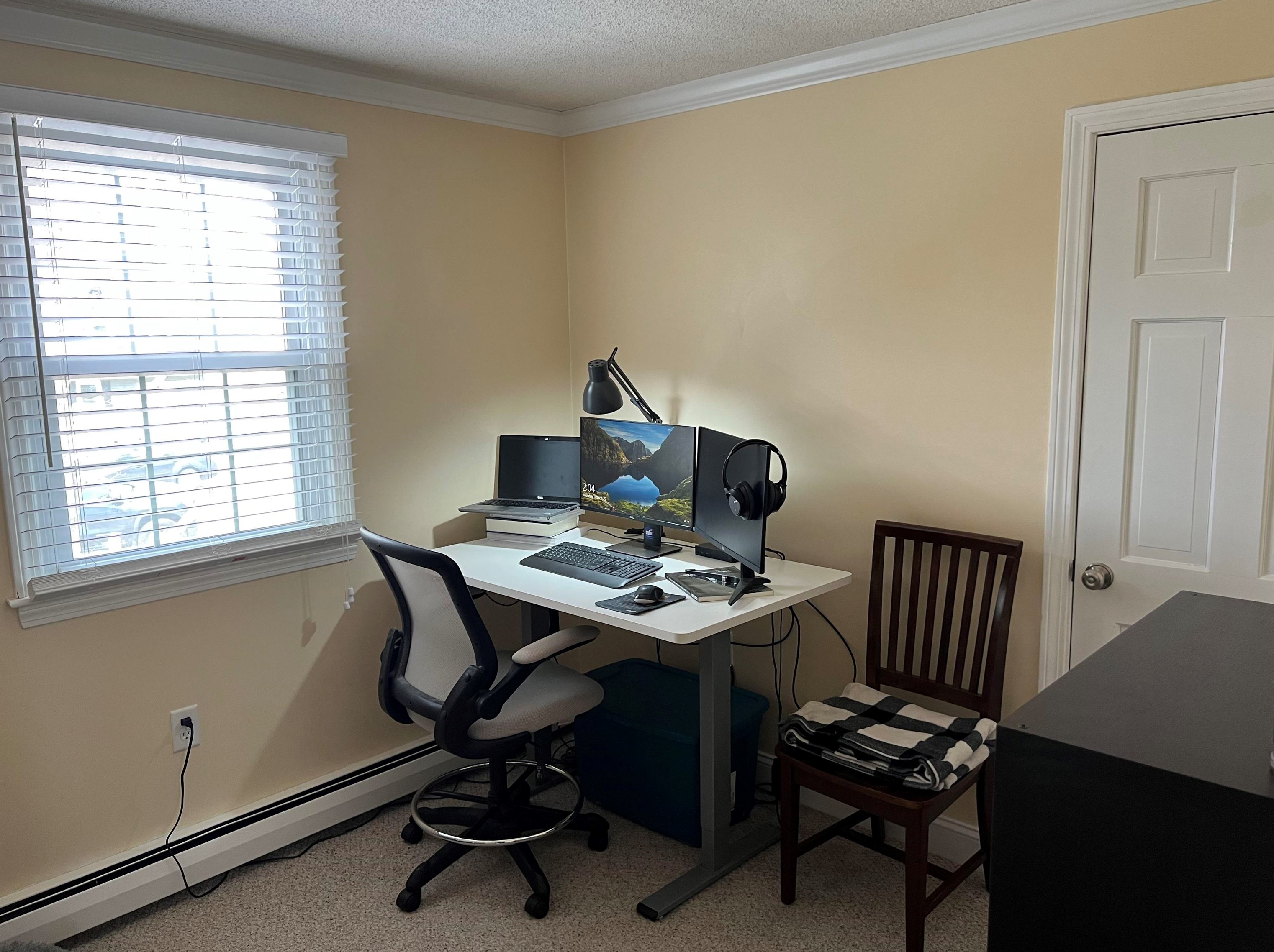 20 Smyth Ln, Manchester NH  03104-4048 exterior