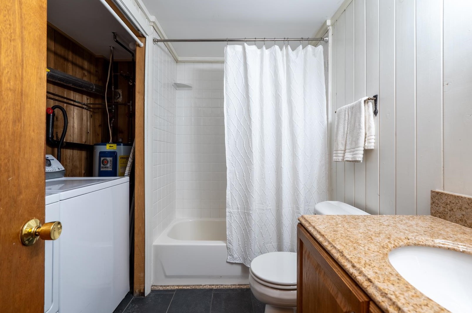 15 Brookhurst Ln, Meredith NH  03253-7107 exterior