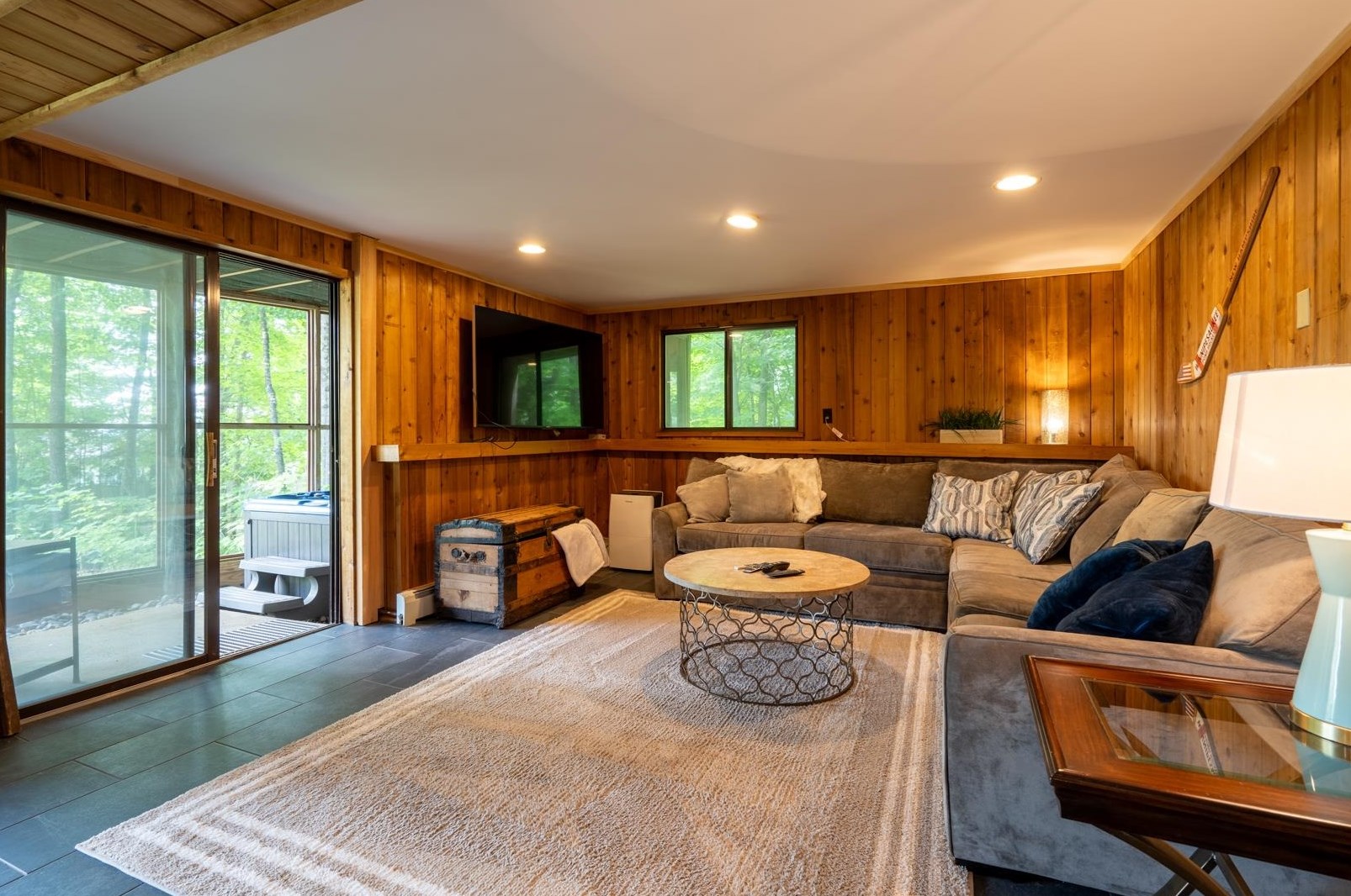 15 Brookhurst Ln, Meredith NH  03253-7107 exterior