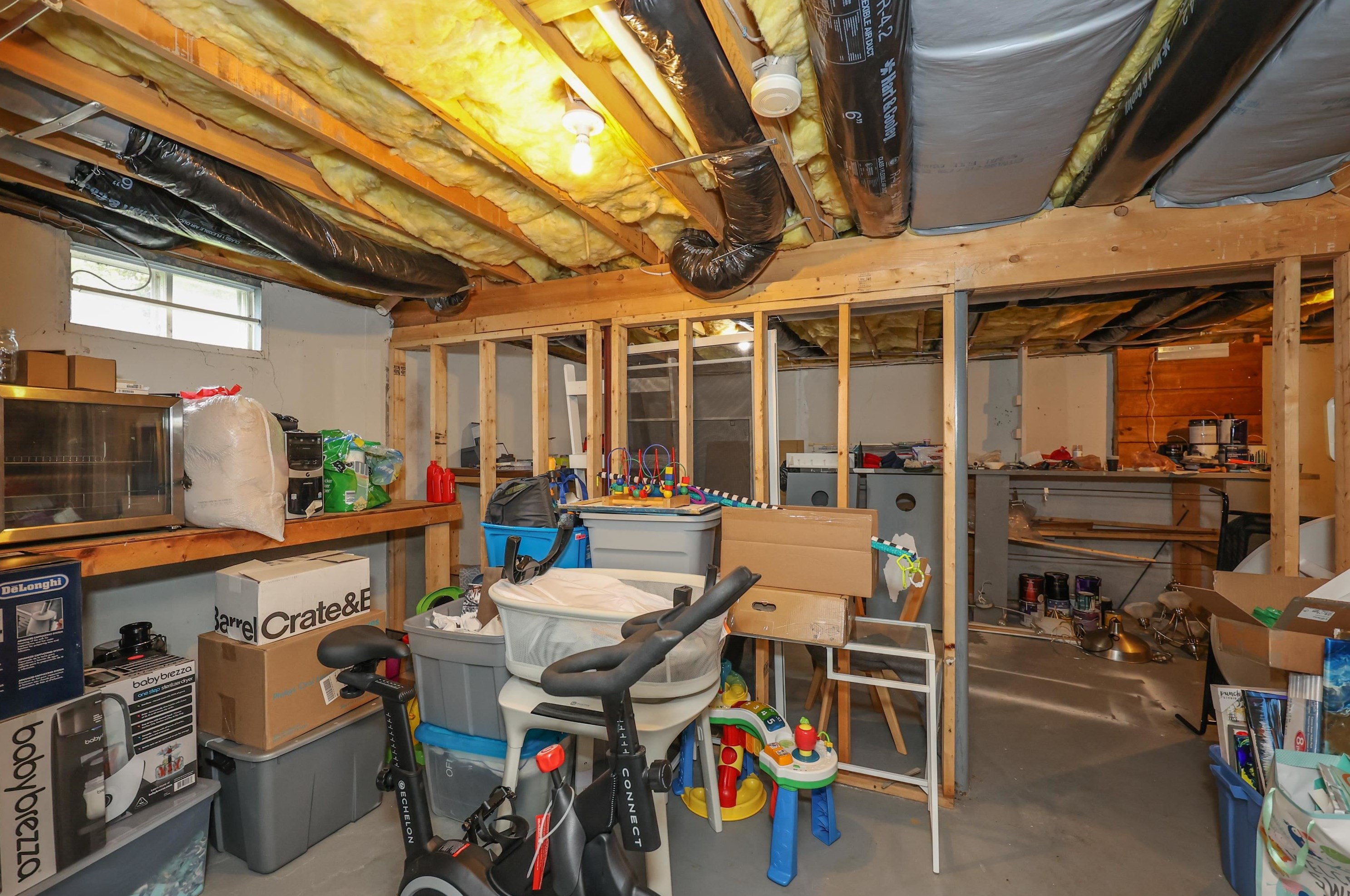 106 Whittington St, Manchester NH  03104-6487 exterior