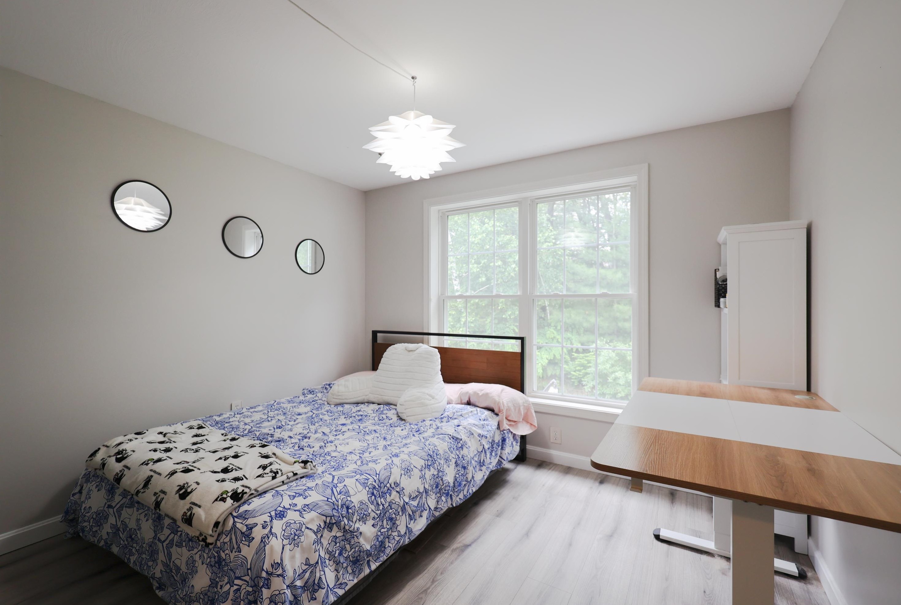 106 Whittington St, Manchester NH  03104-6487 exterior