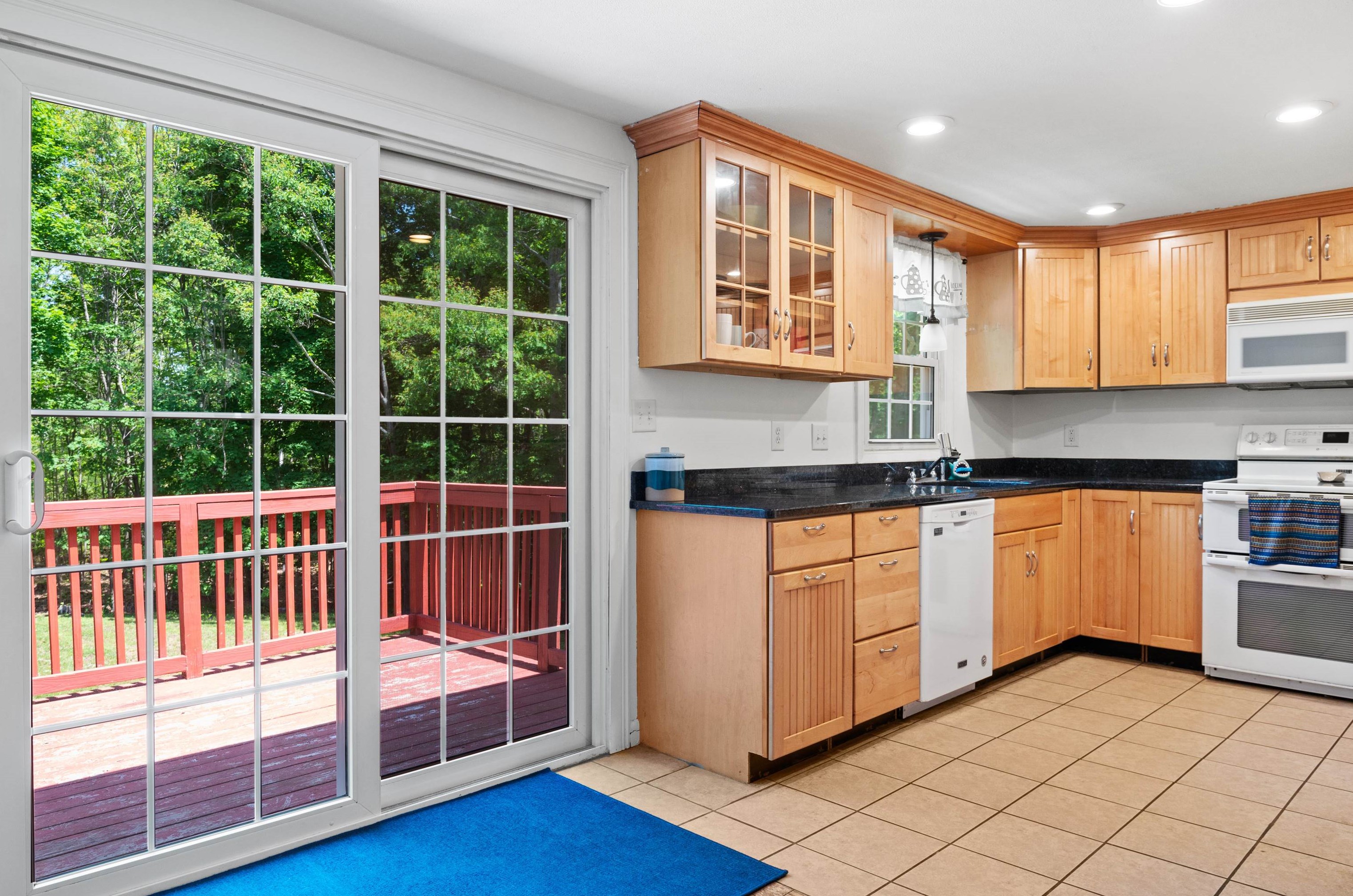 58 Autumn St, Rochester NH  03868-8500 exterior