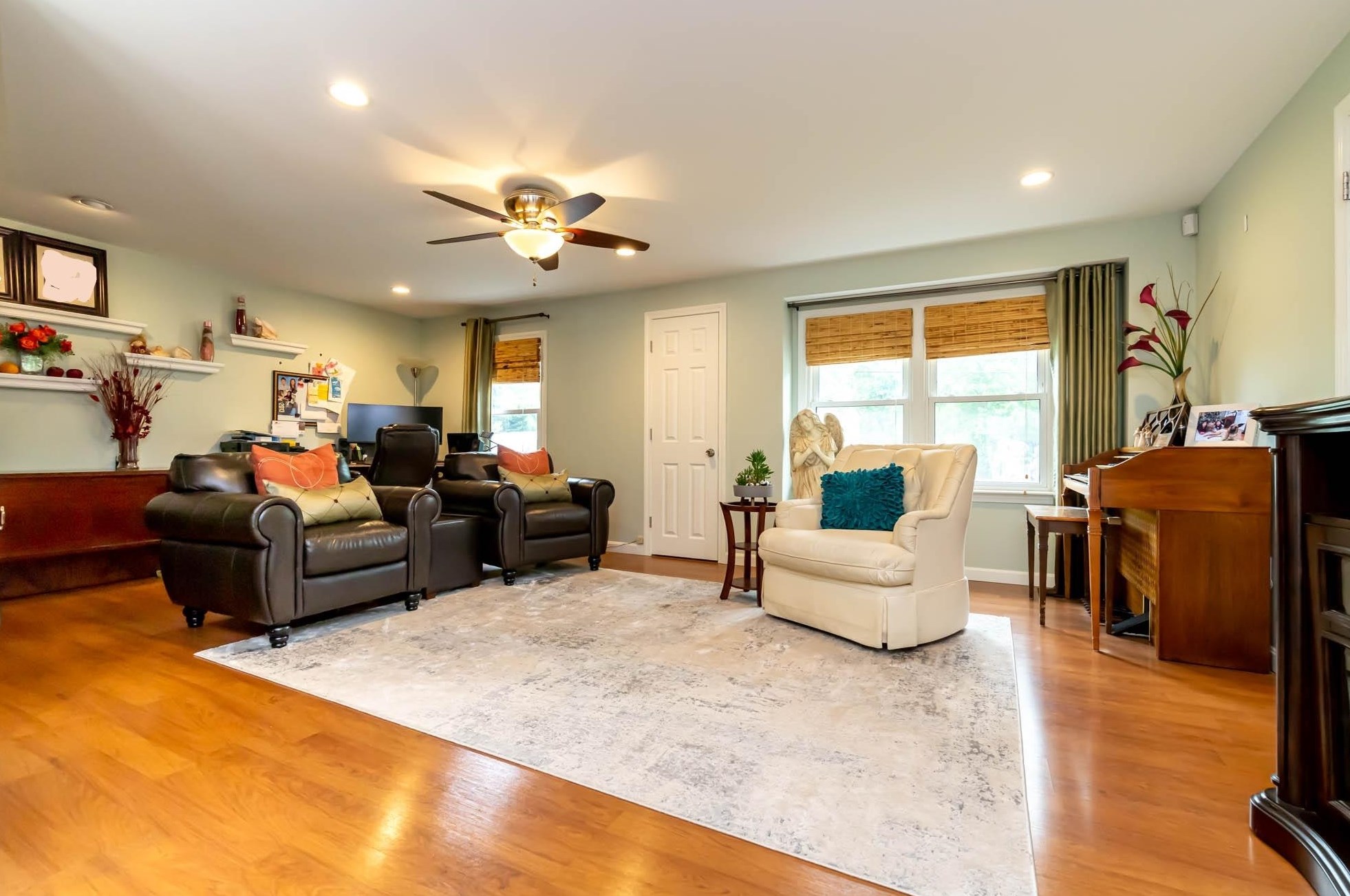 123 Baboosic Lake Rd, Merrimack NH 03054-3522 exterior