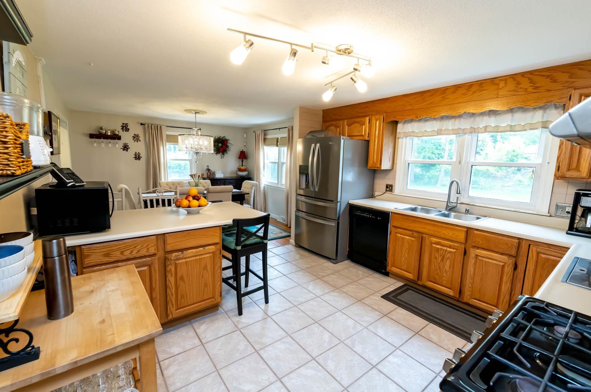 123 Baboosic Lake Rd, Merrimack NH 03054-3522 exterior