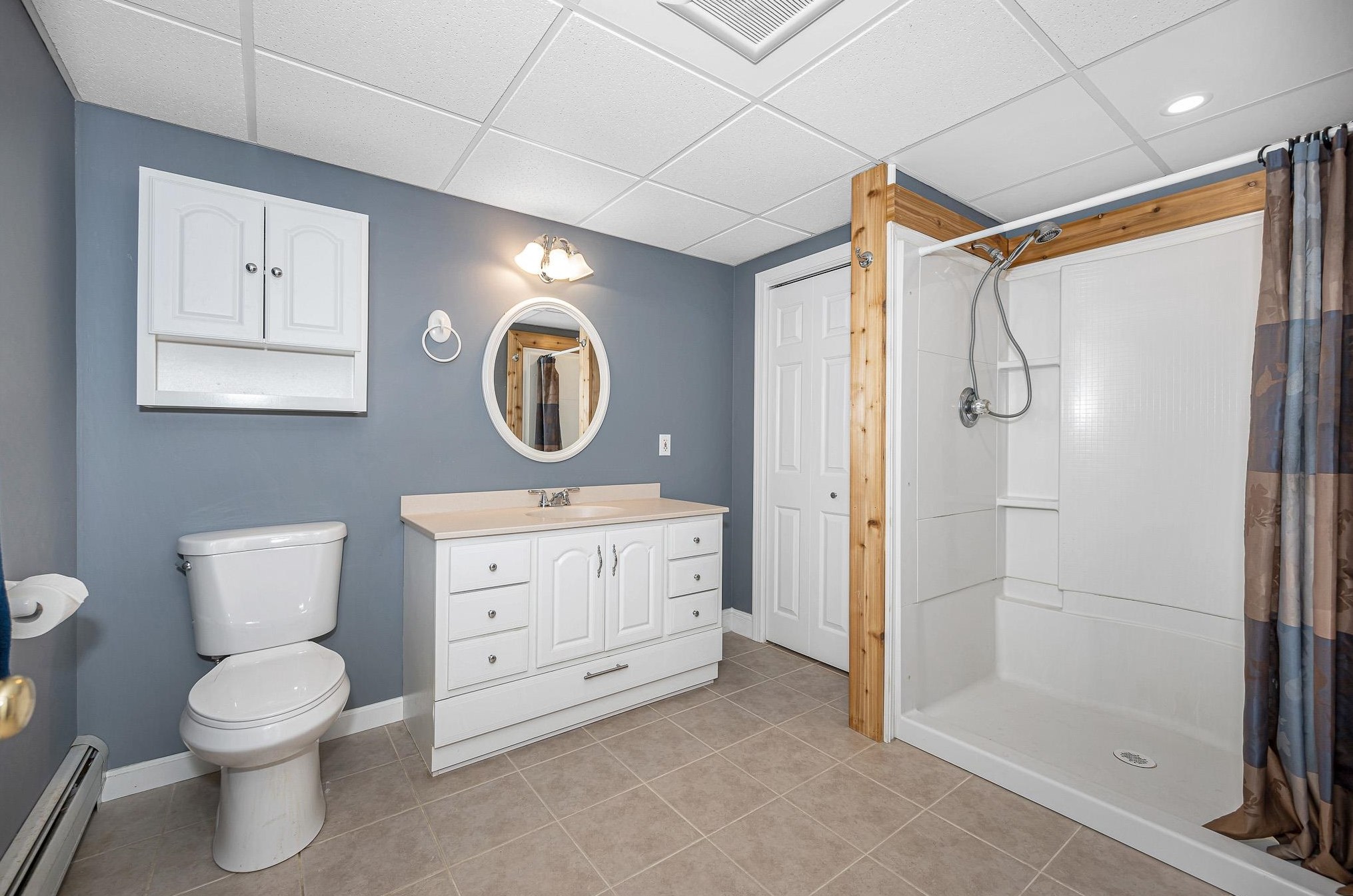 52 Pasture Dr, Manchester NH 03102-4958 exterior