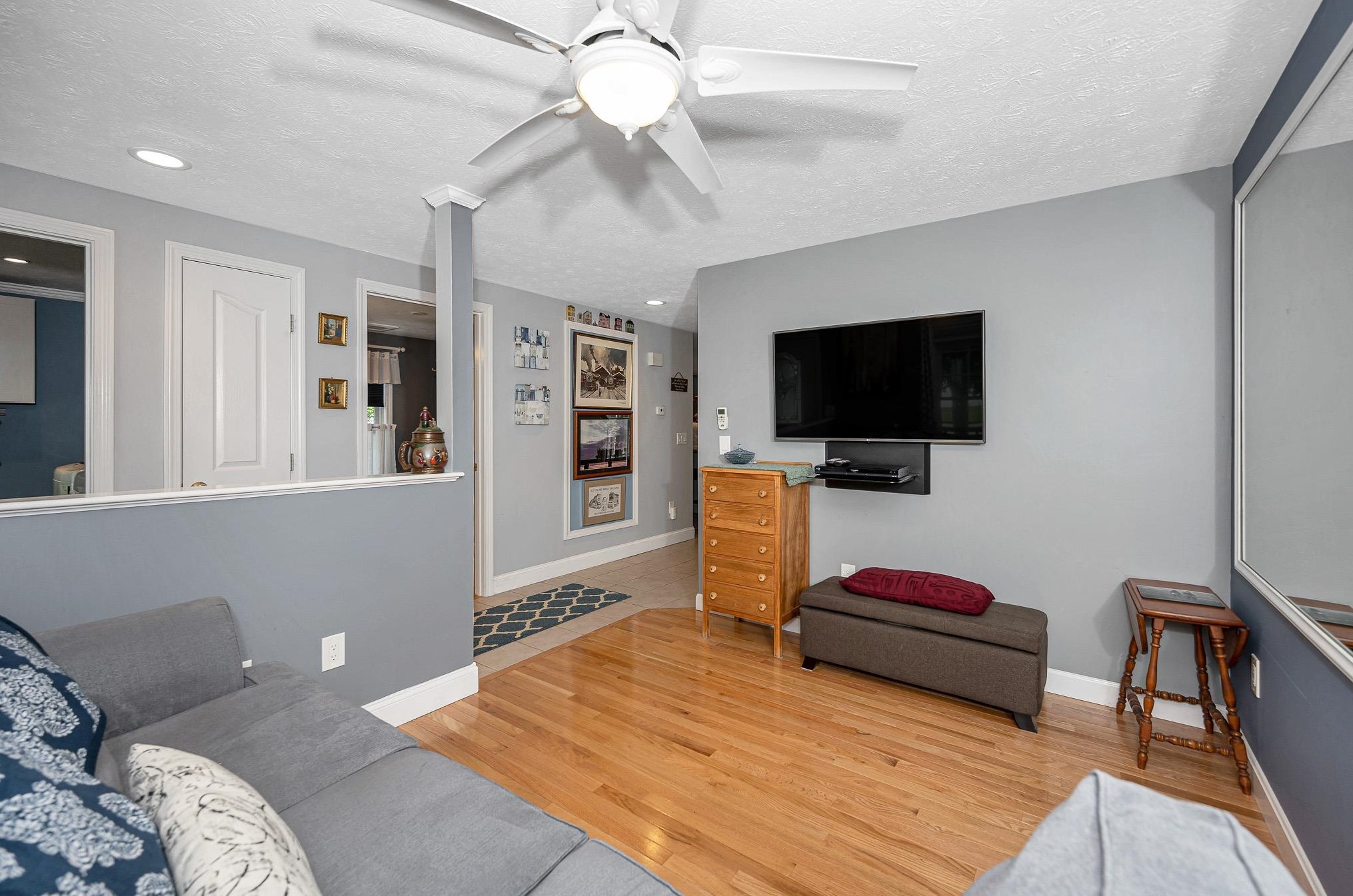 52 Pasture Dr, Manchester NH 03102-4958 exterior