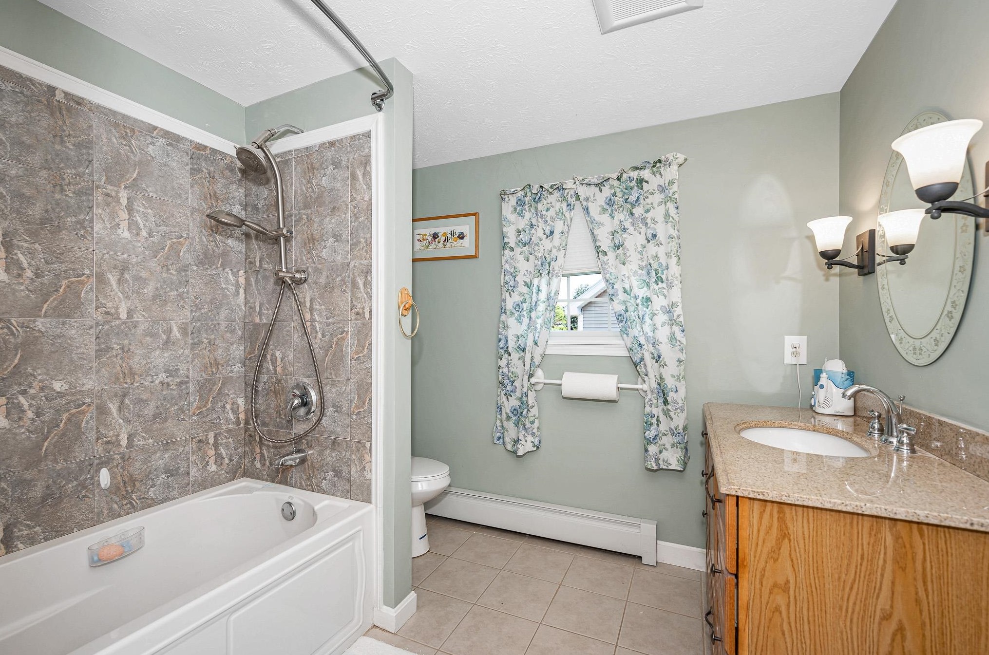 52 Pasture Dr, Manchester NH 03102-4958 exterior