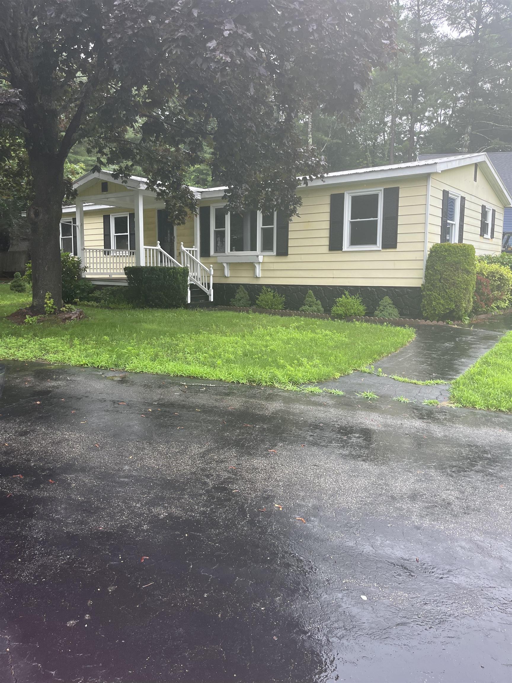 7 True Ln, Seabrook, NH 03874 MLS 4960926 Coldwell Banker