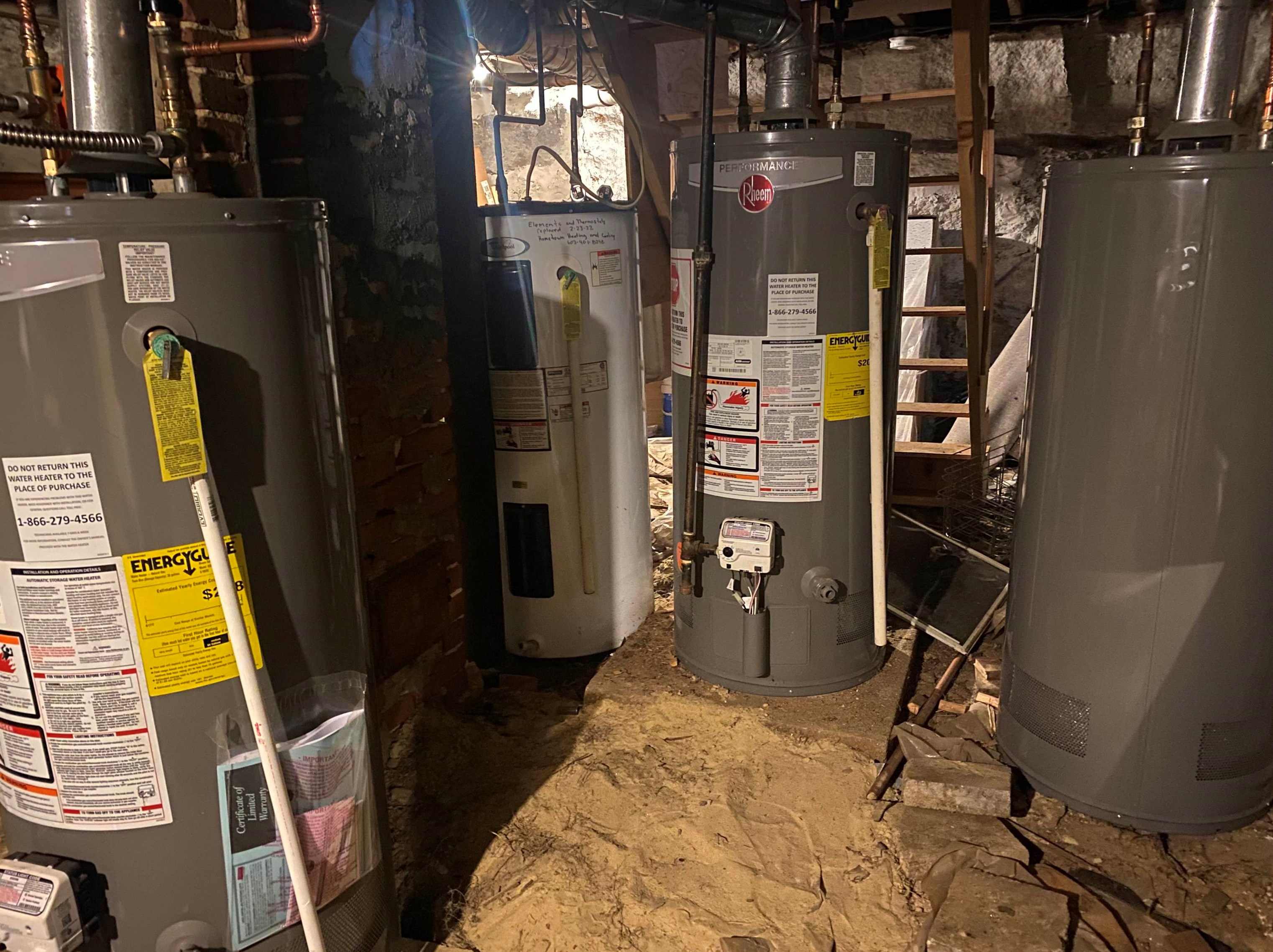 21 Elm St, Manchester NH 03101-2716 exterior