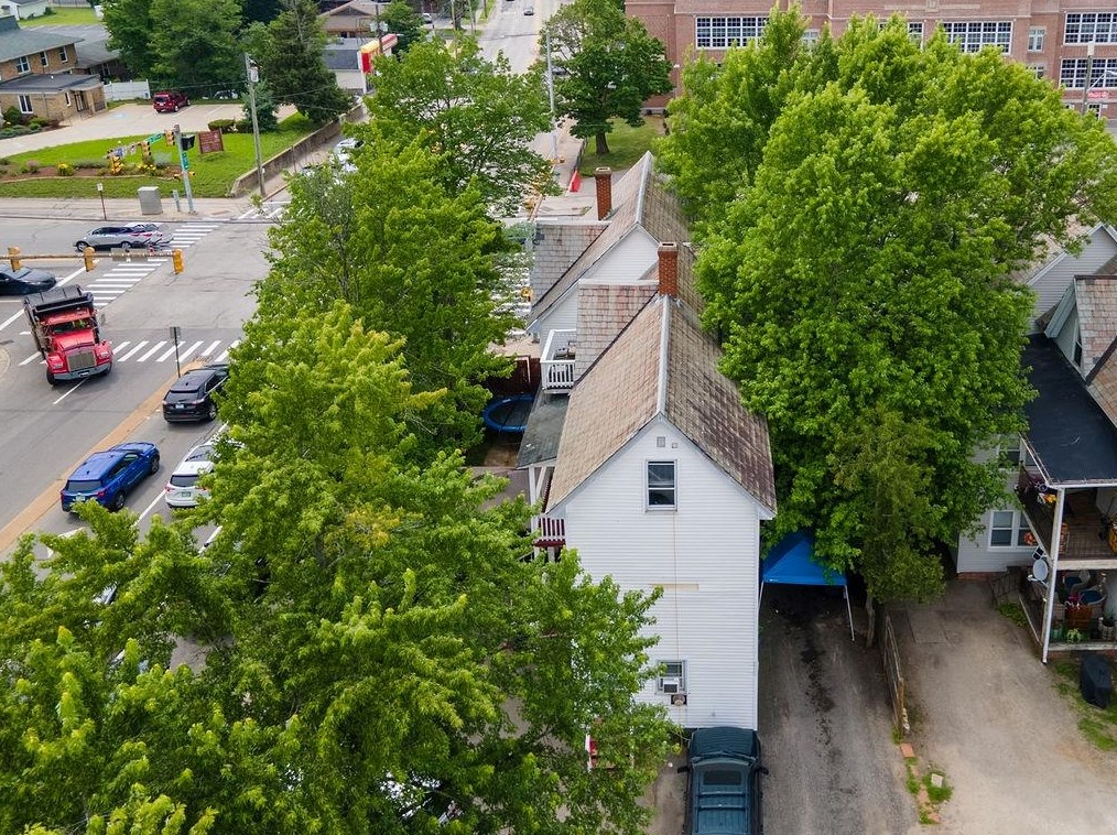 21 Elm St, Manchester NH 03101-2716 exterior