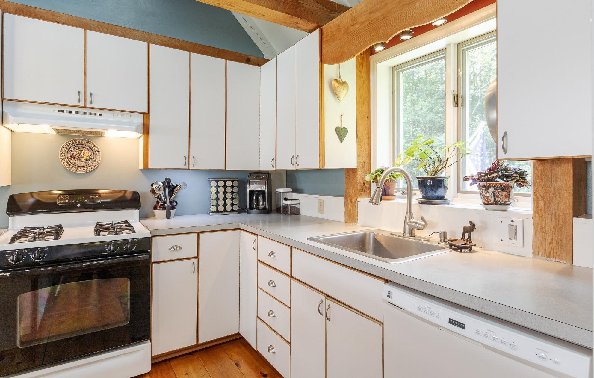 186 Partridgeberry Ln, Swanzey Center NH  03446-3706 exterior