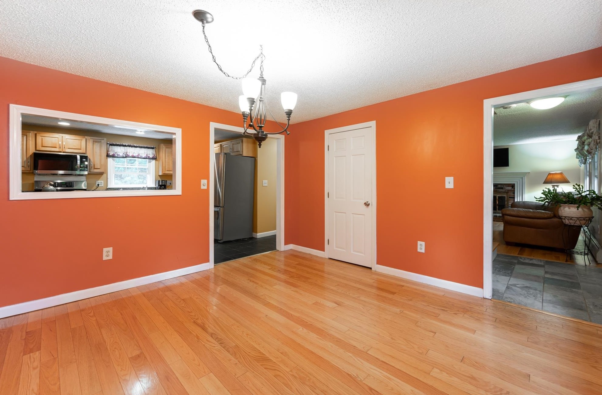 30 Beebe Ln, Merrimack NH 03054-2945 exterior