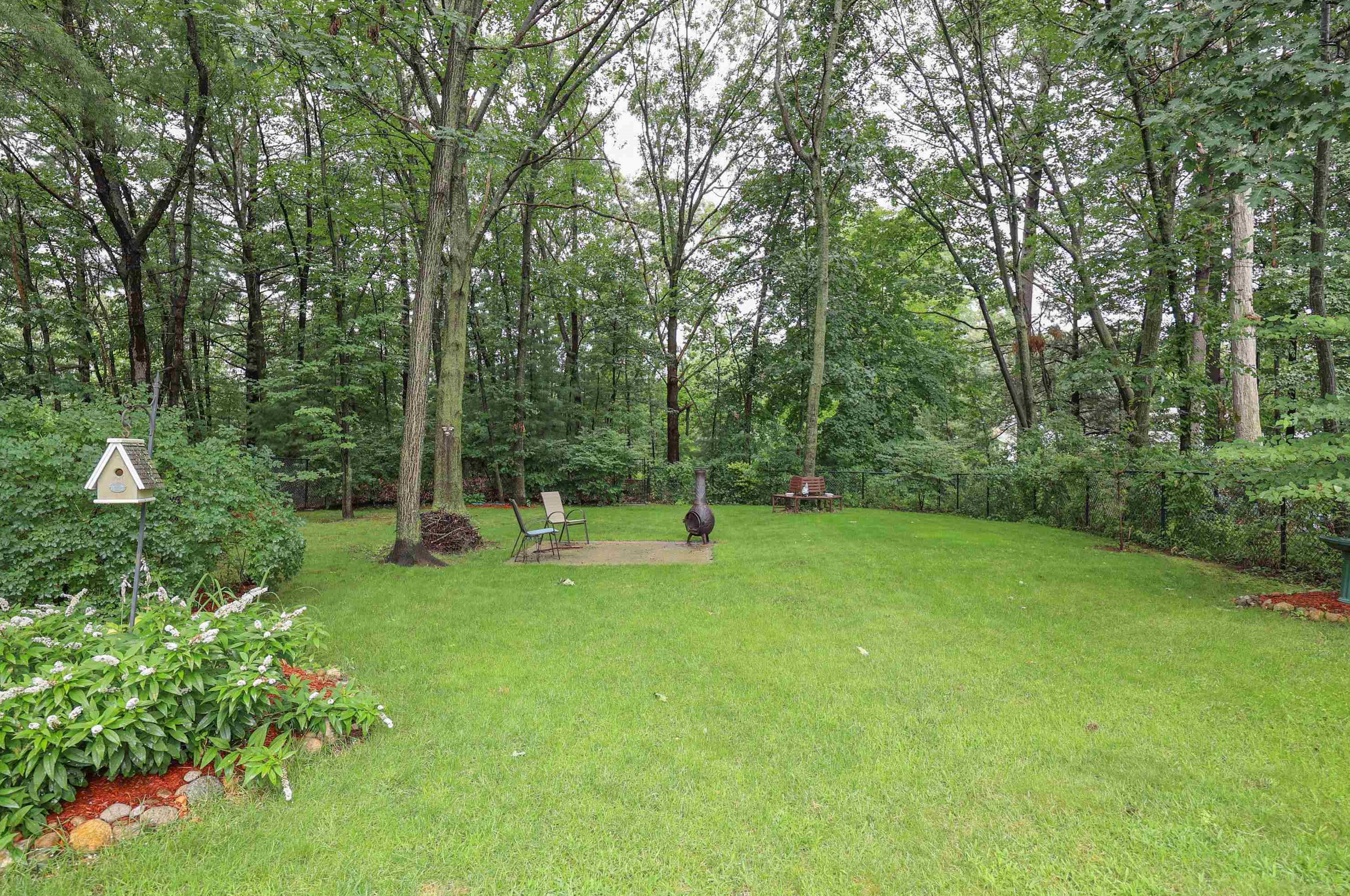 76 Kenberma St, Manchester NH 03103-6014 exterior