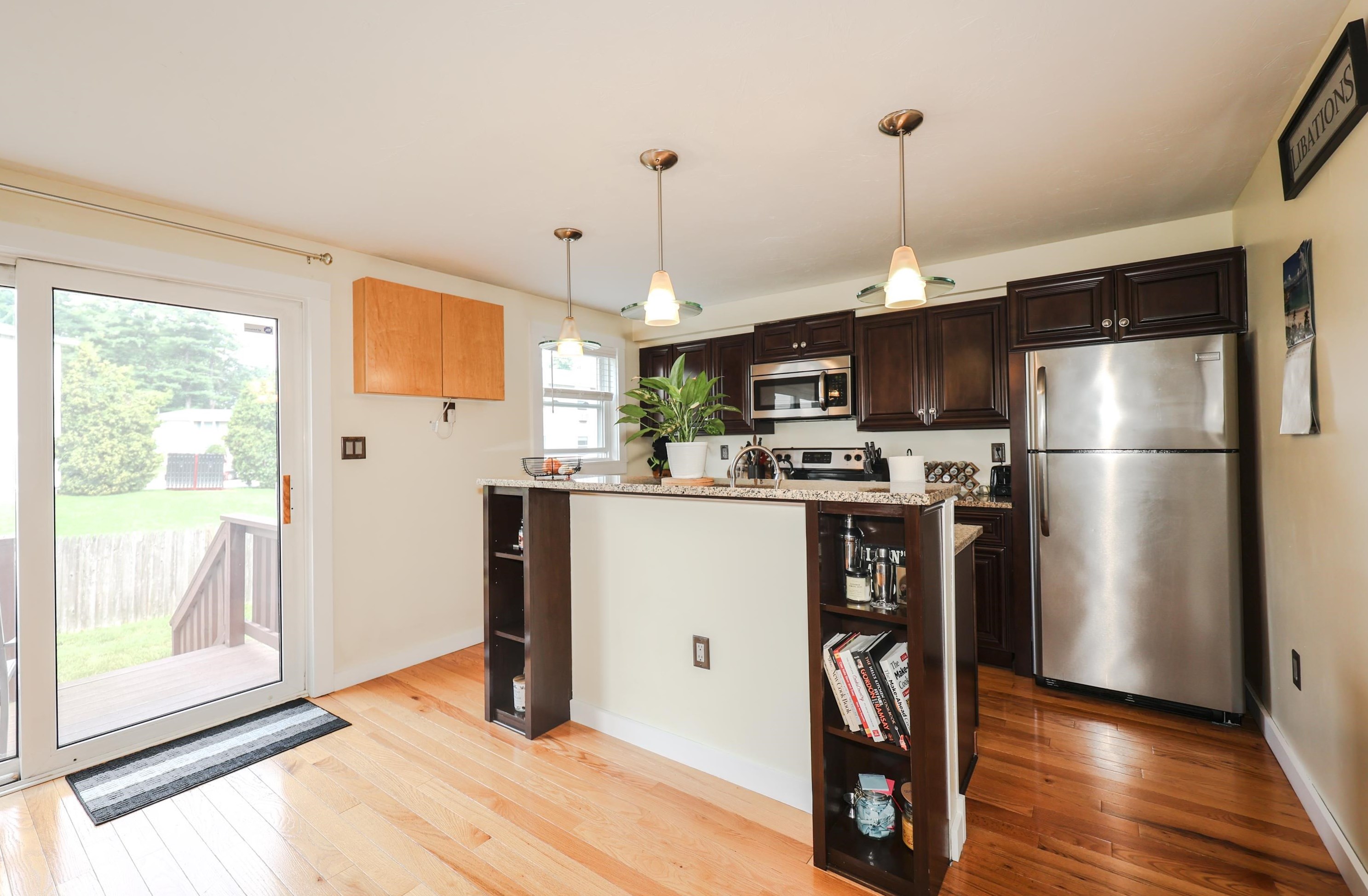 307 Cir Rd, Manchester NH 03103-3182 exterior