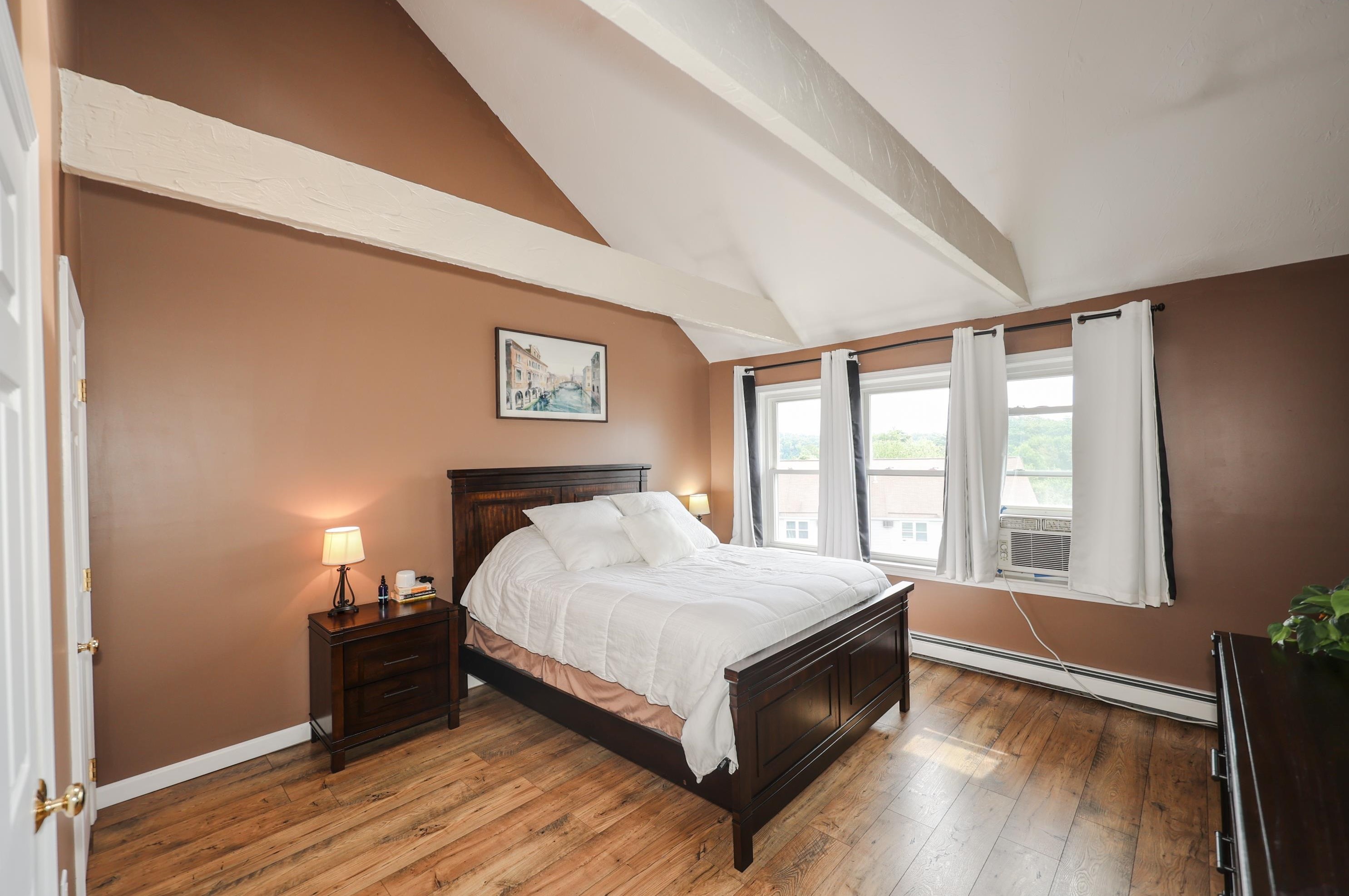 307 Cir Rd, Manchester NH 03103-3182 exterior