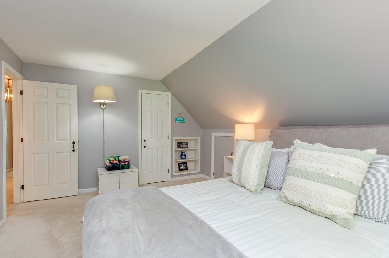 9 Jefferson Dr, Merrimack NH 03054-2416 exterior