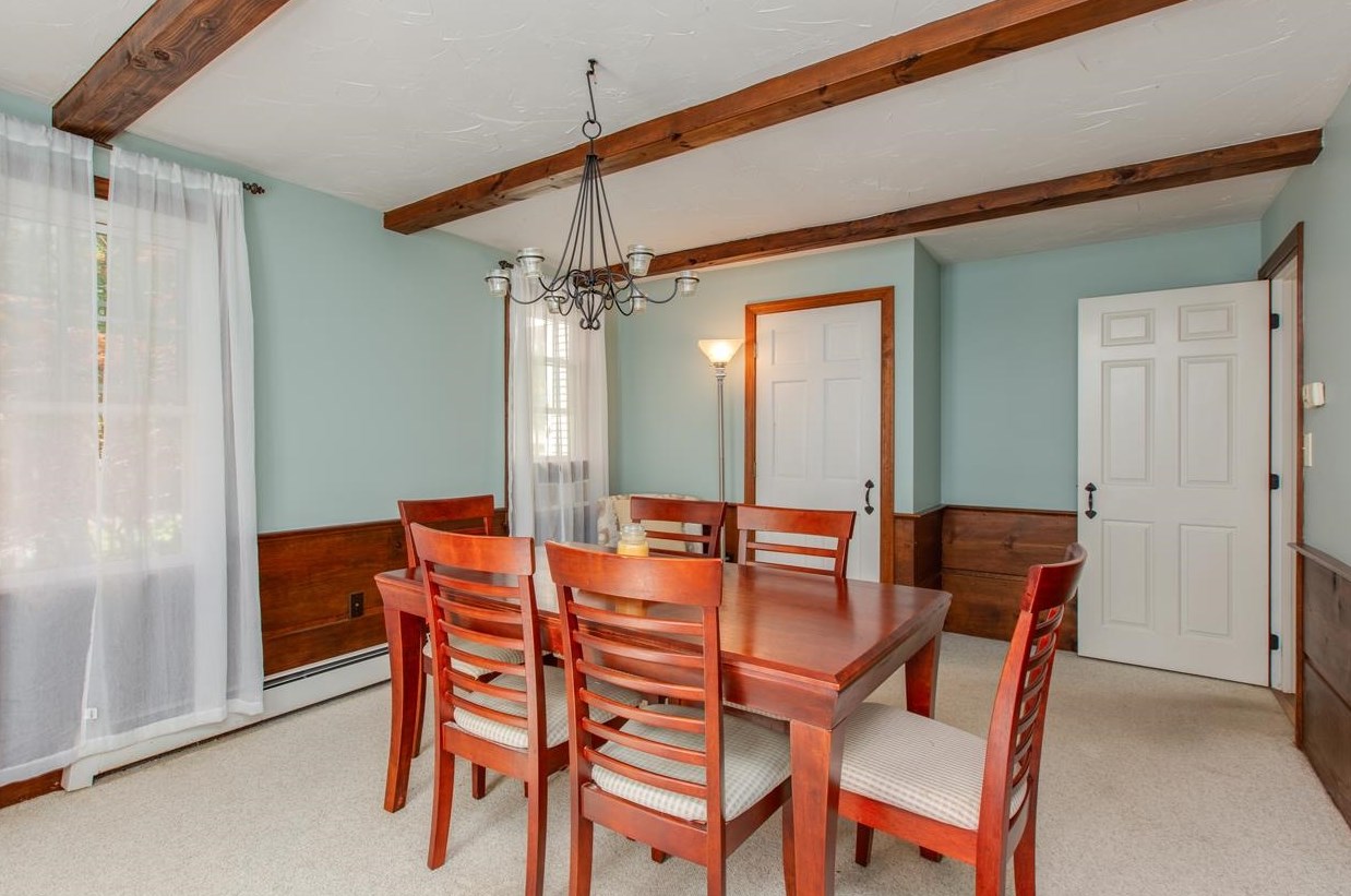 9 Jefferson Dr, Merrimack NH 03054-2416 exterior