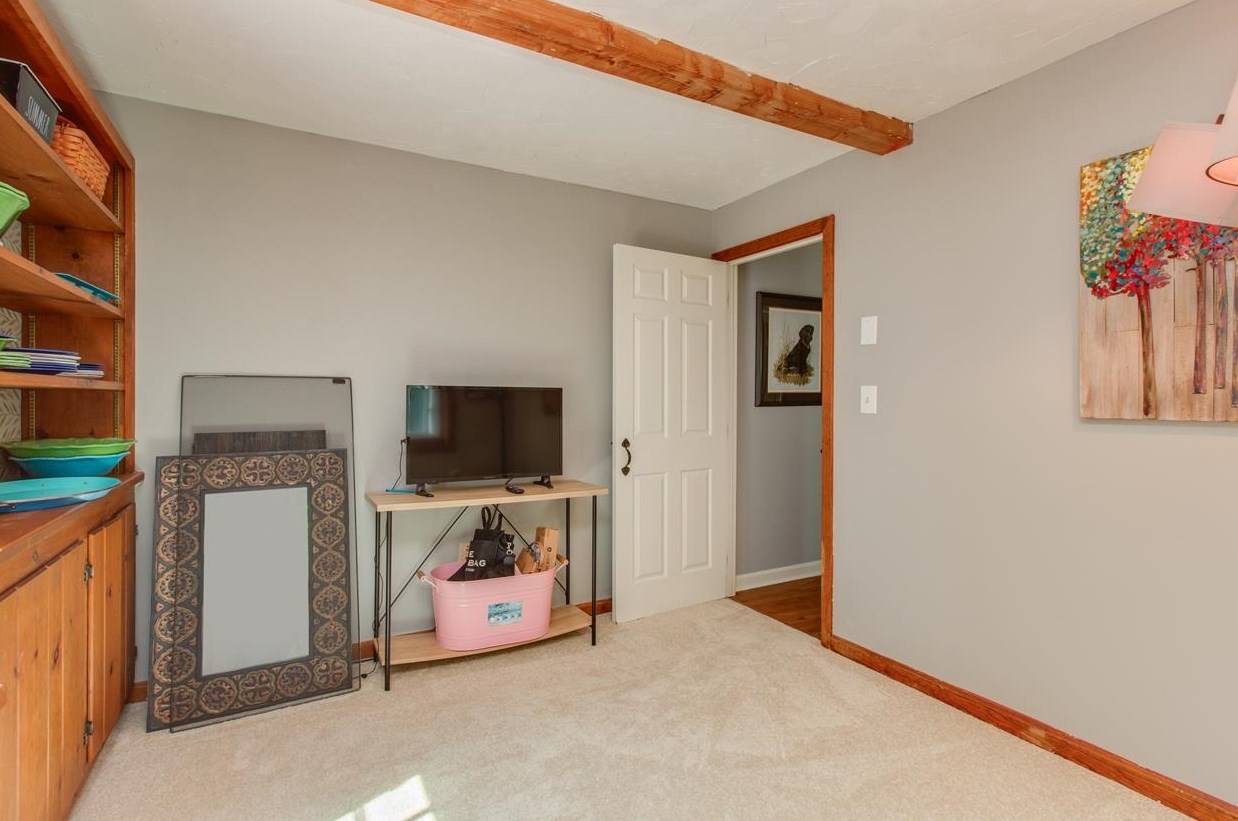 9 Jefferson Dr, Merrimack NH 03054-2416 exterior