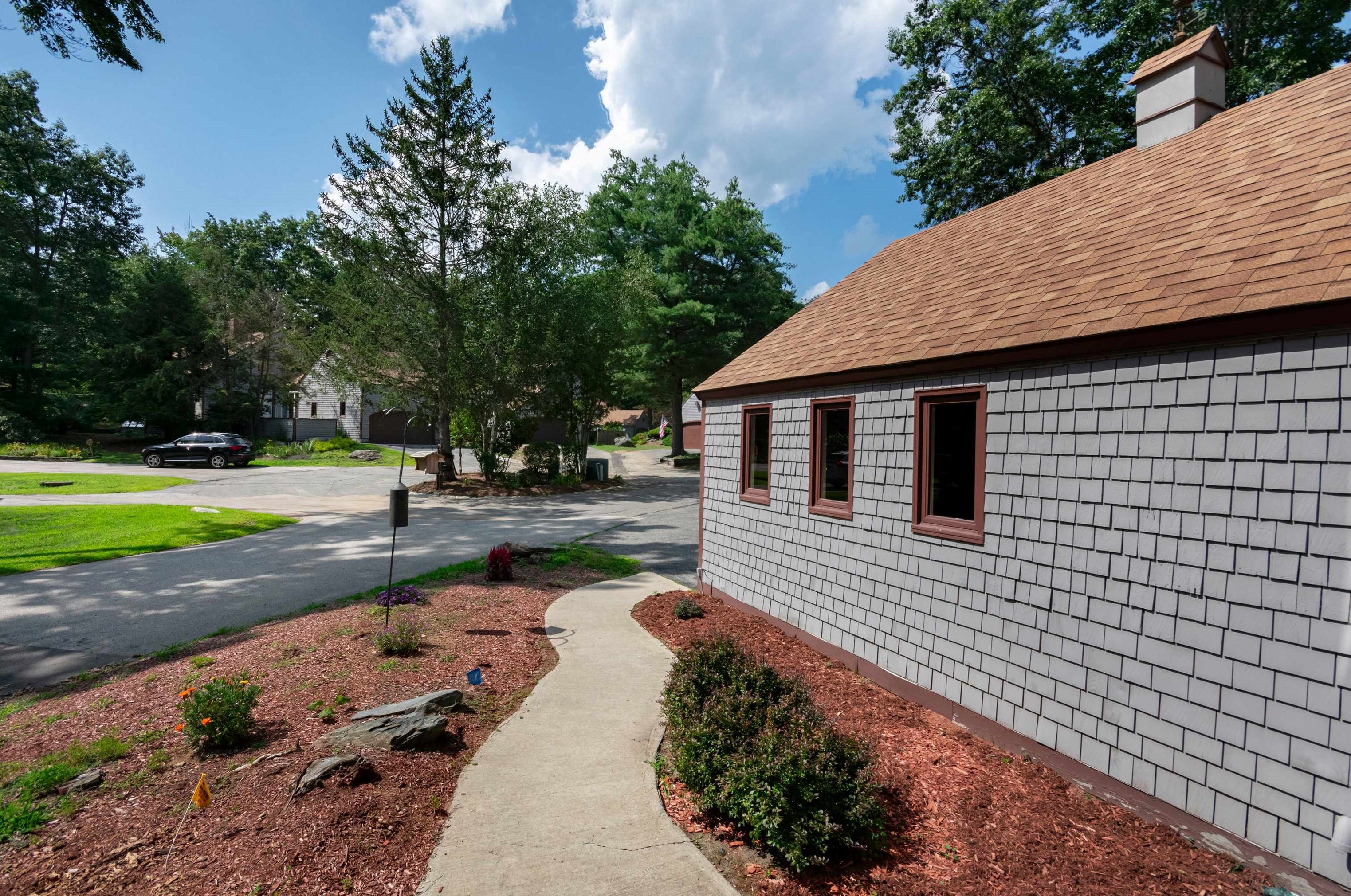 5 Kipford Way, Nashua NH 03063-1504 exterior