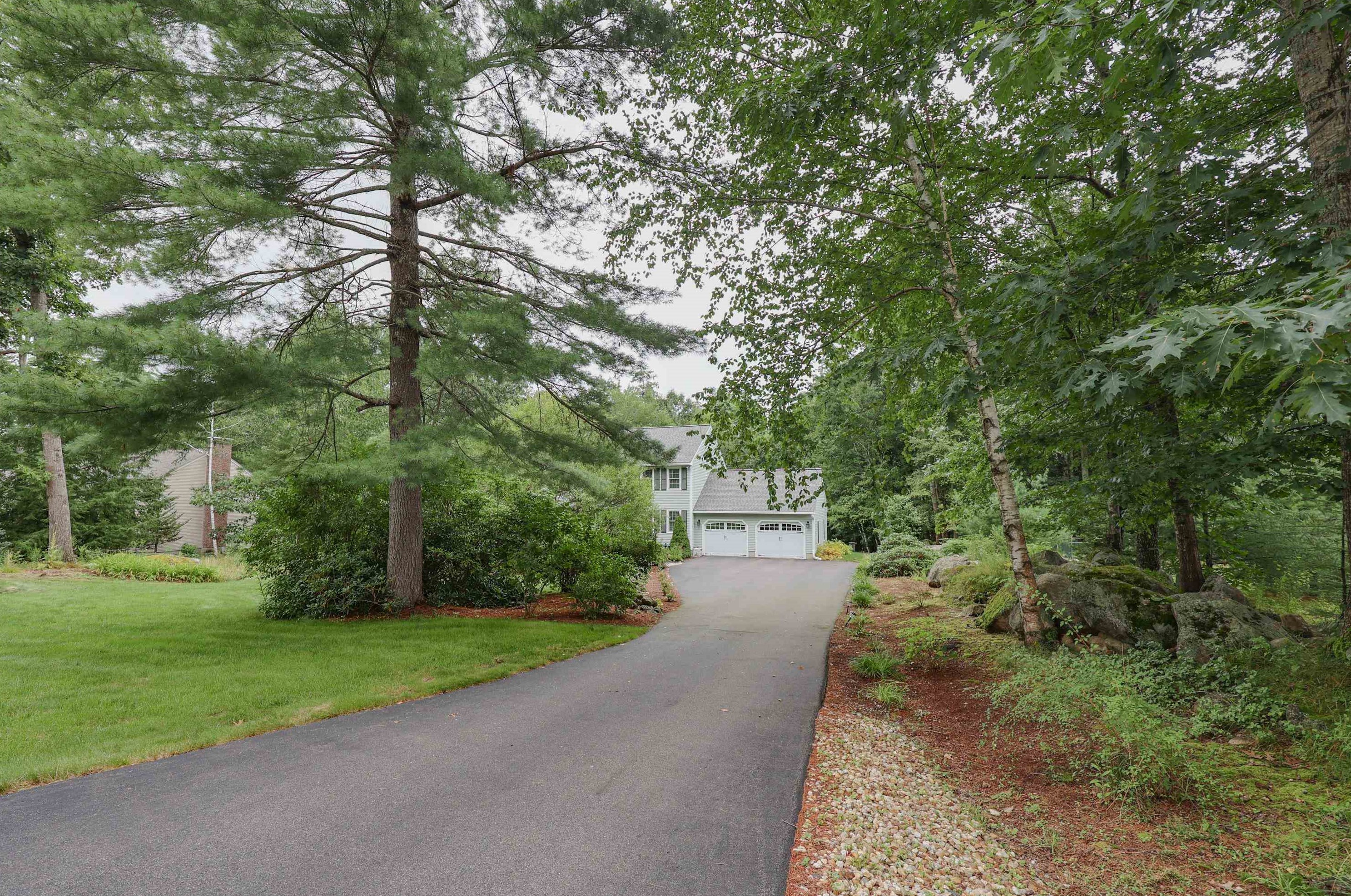 19 Proctor Rd, Manchester NH 03110-4723 exterior