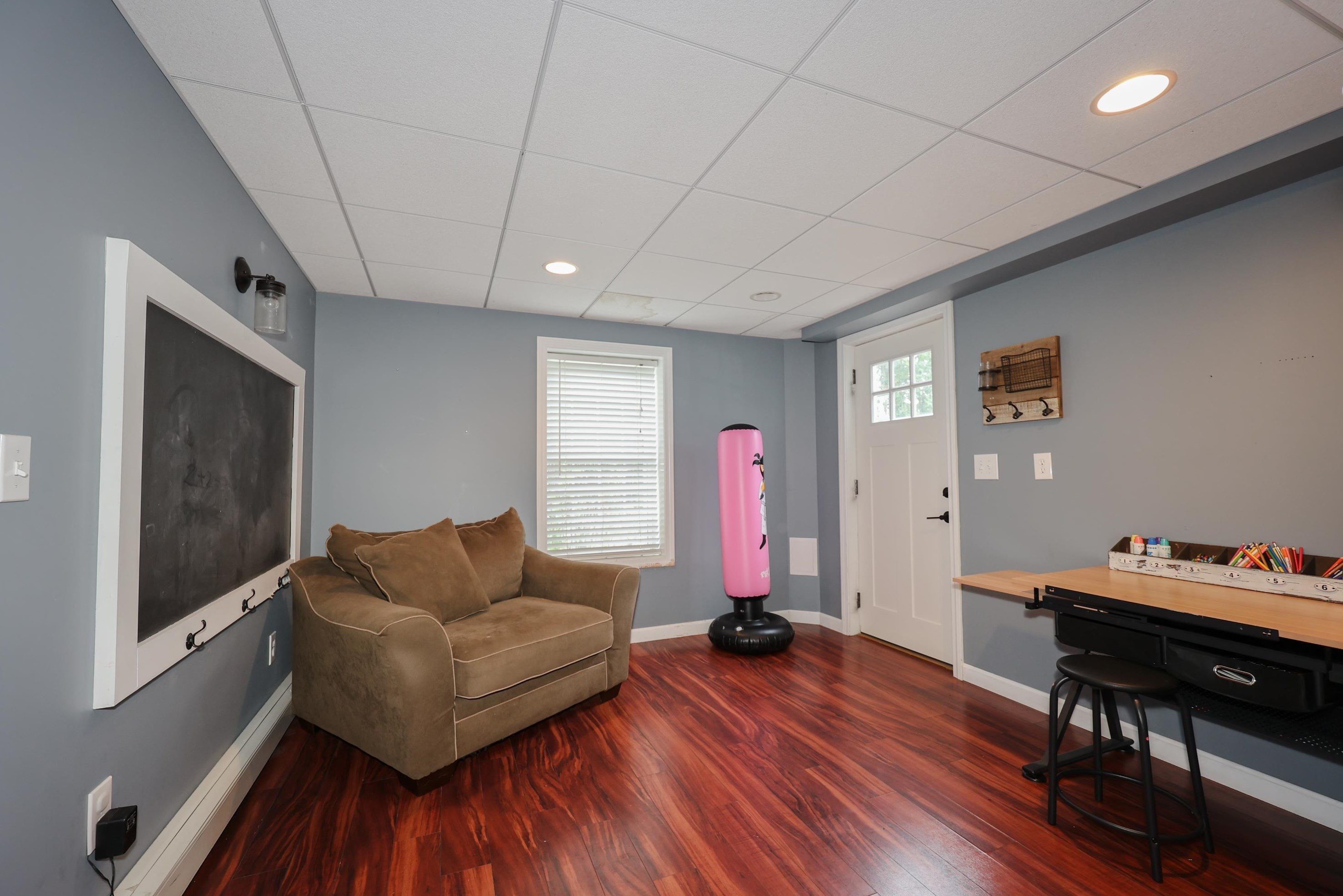 88 Brenton St, Hudson NH  03052-1070 exterior