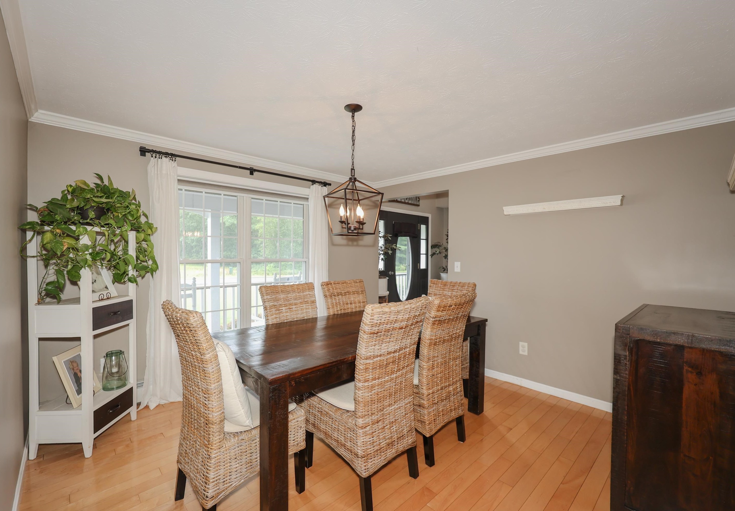 88 Brenton St, Hudson NH  03052-1070 exterior