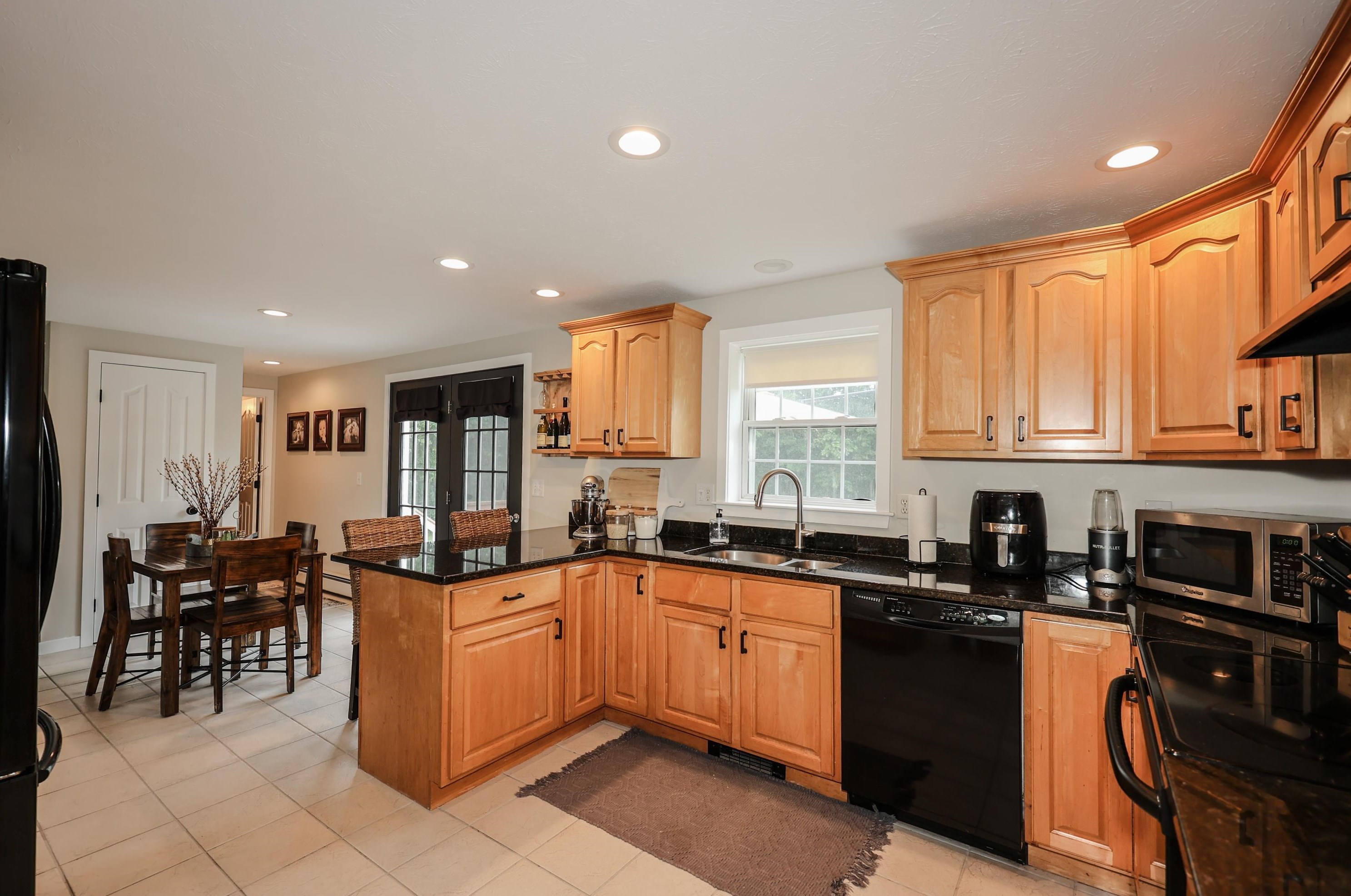 88 Brenton St, Hudson NH  03052-1089 exterior