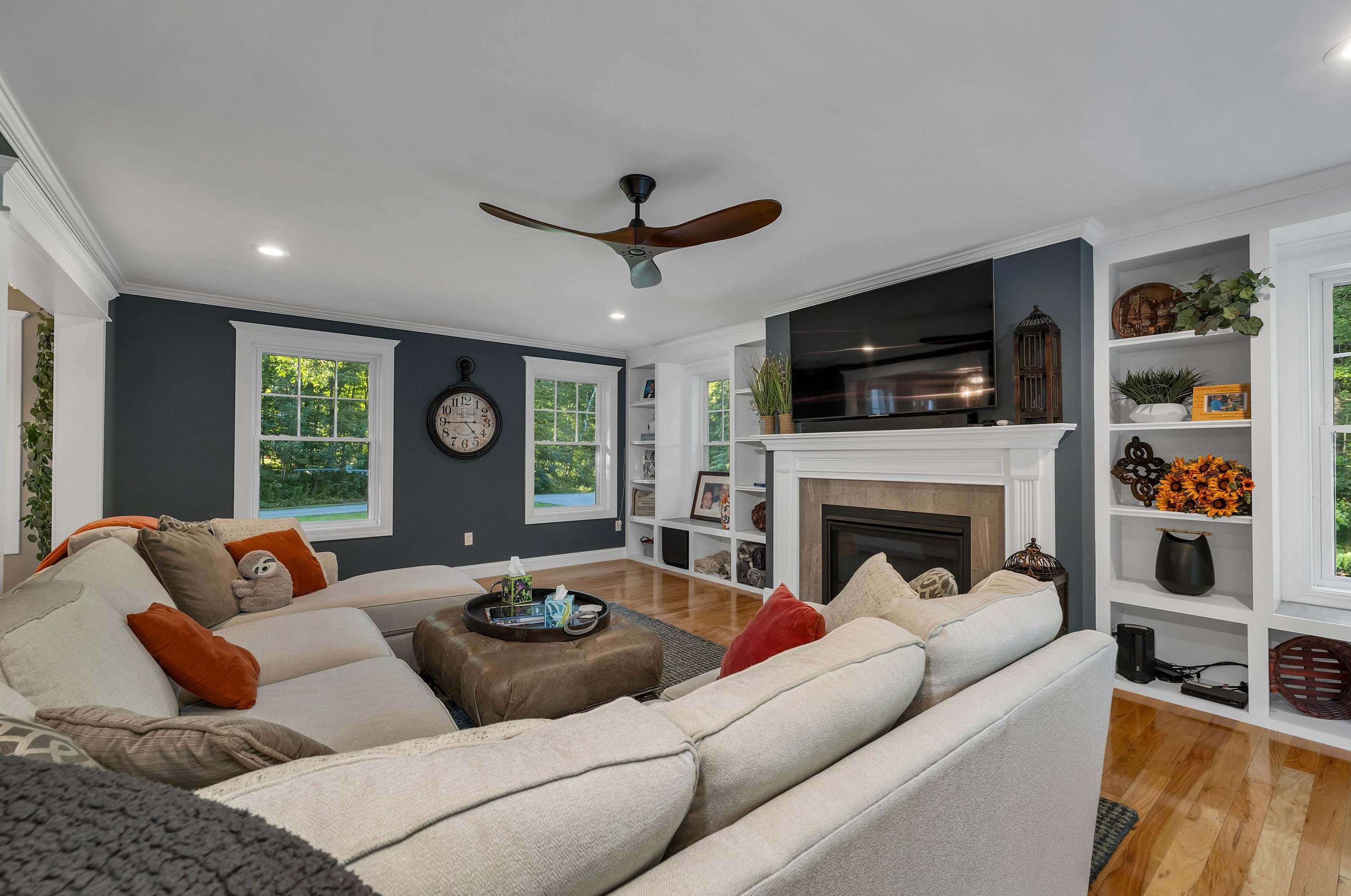 227 Ash Swamp Rd, Newmarket NH 03857-2073 exterior