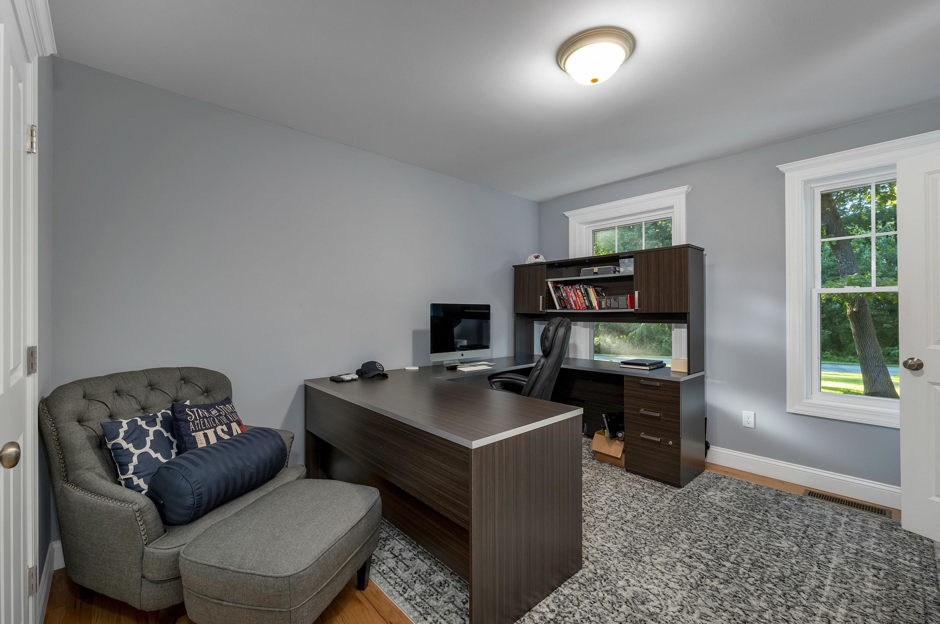 227 Ash Swamp Rd, Newmarket NH 03857-2073 exterior