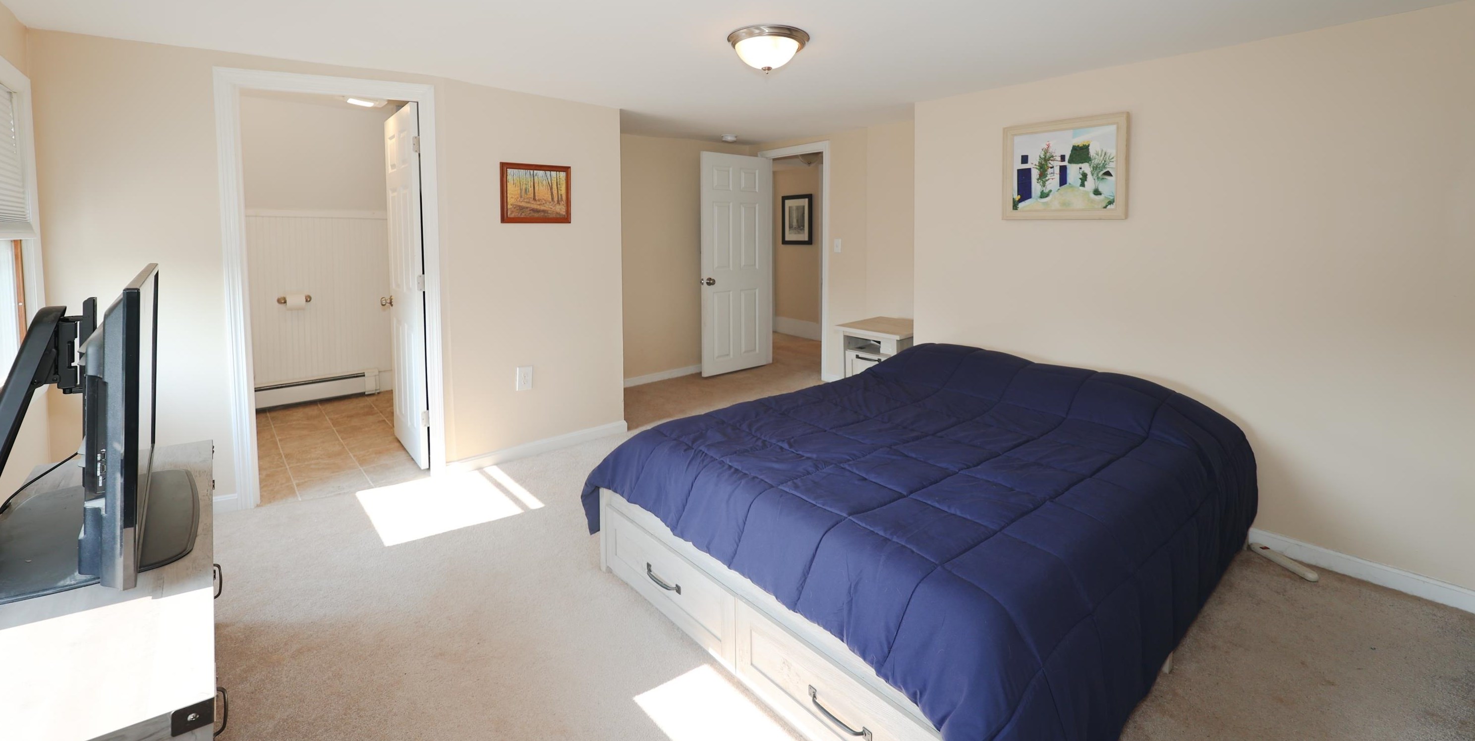 161 Mammoth Rd, Manchester NH  03109-4907 exterior