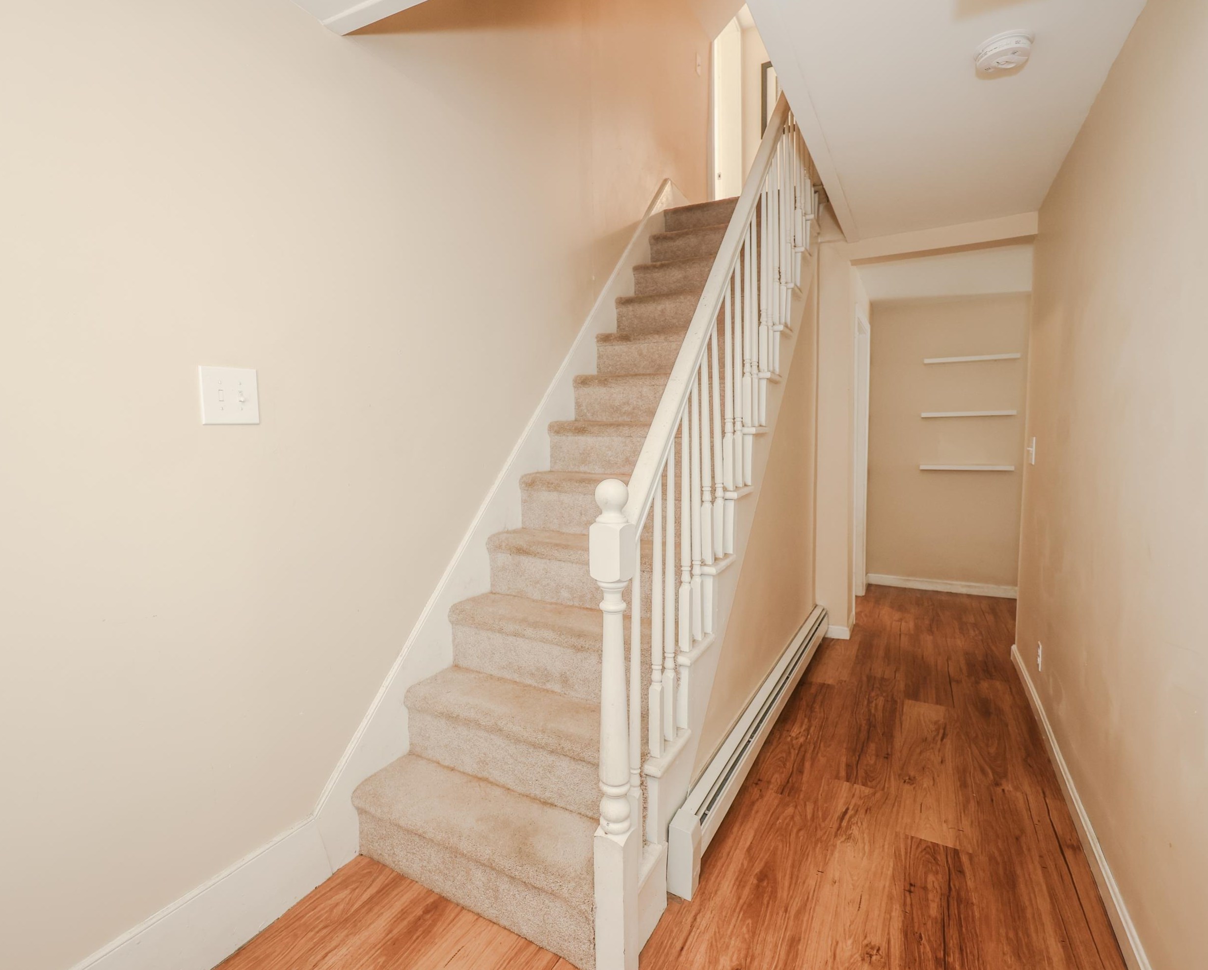 161 Mammoth Rd, Manchester NH  03109-4907 exterior