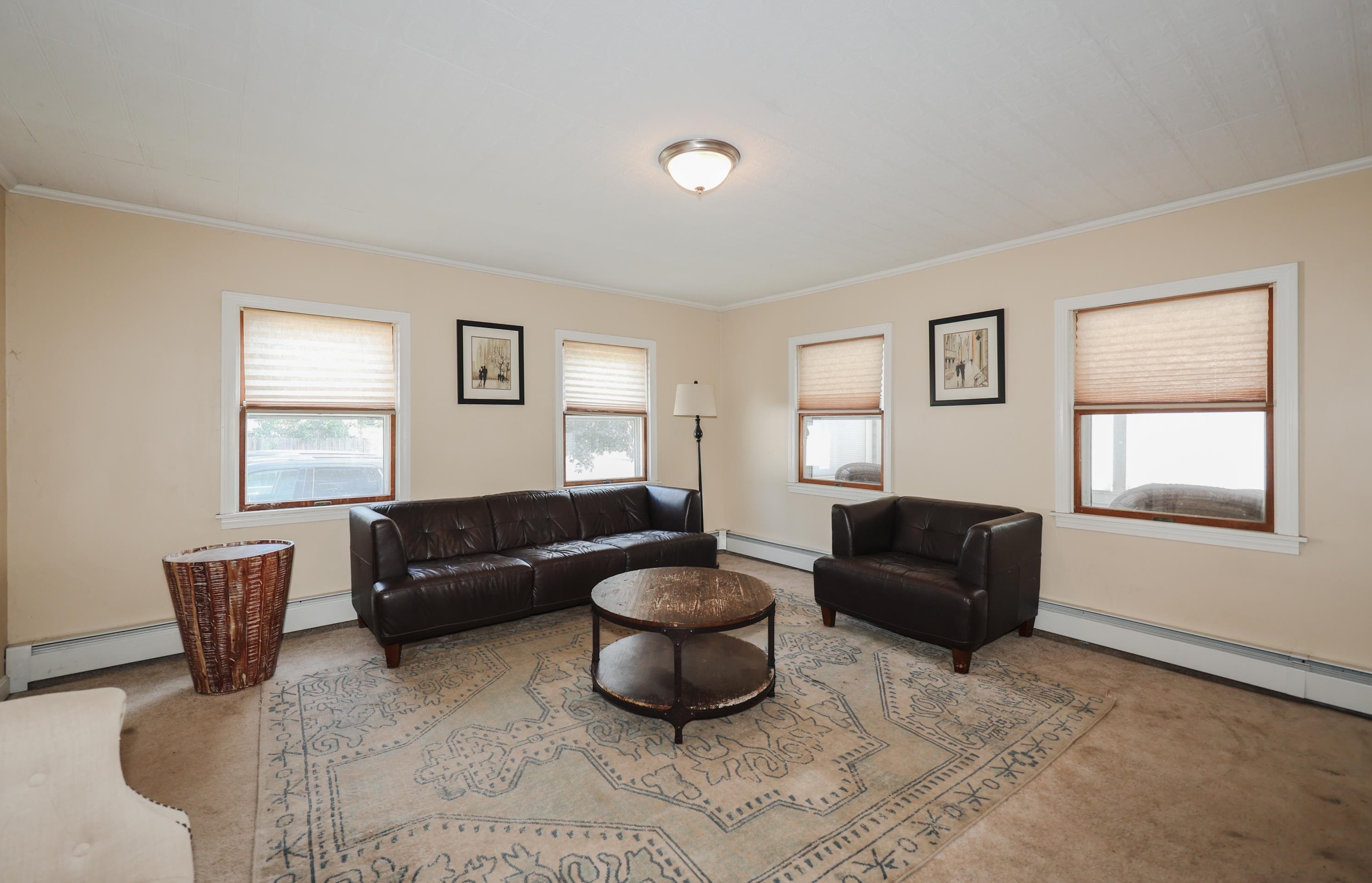 161 Mammoth Rd, Manchester NH  03109-4907 exterior