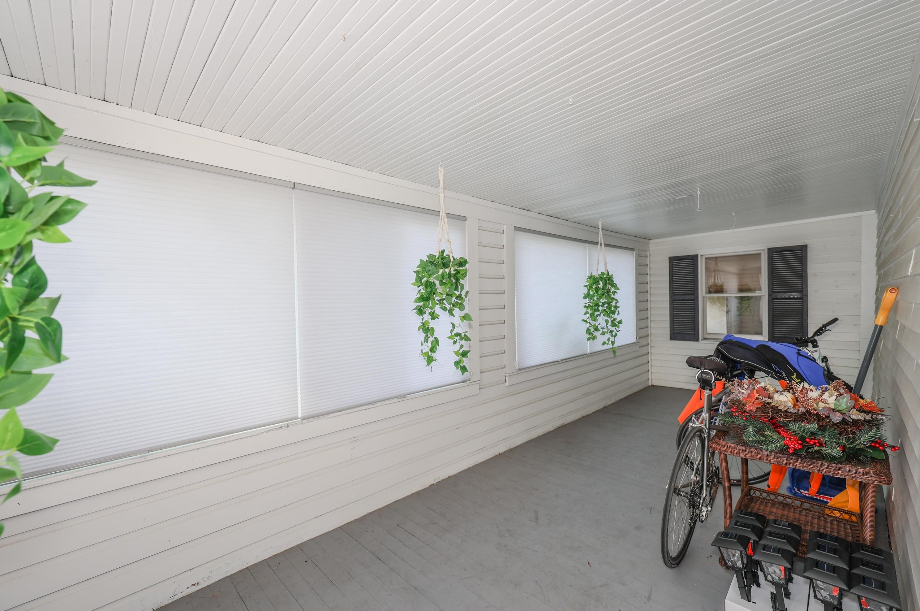 161 Mammoth Rd, Manchester NH  03109-4907 exterior