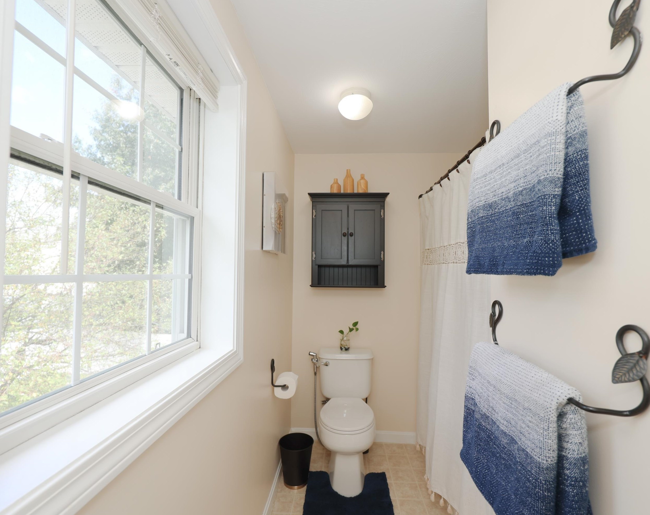 440 Whittington St, Manchester NH  03104-6493 exterior