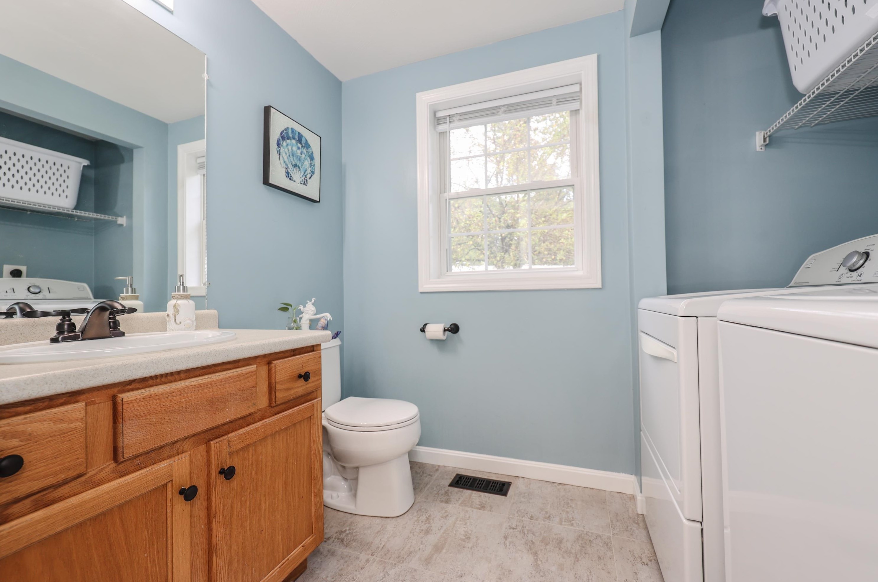 440 Whittington St, Manchester NH  03104-6493 exterior