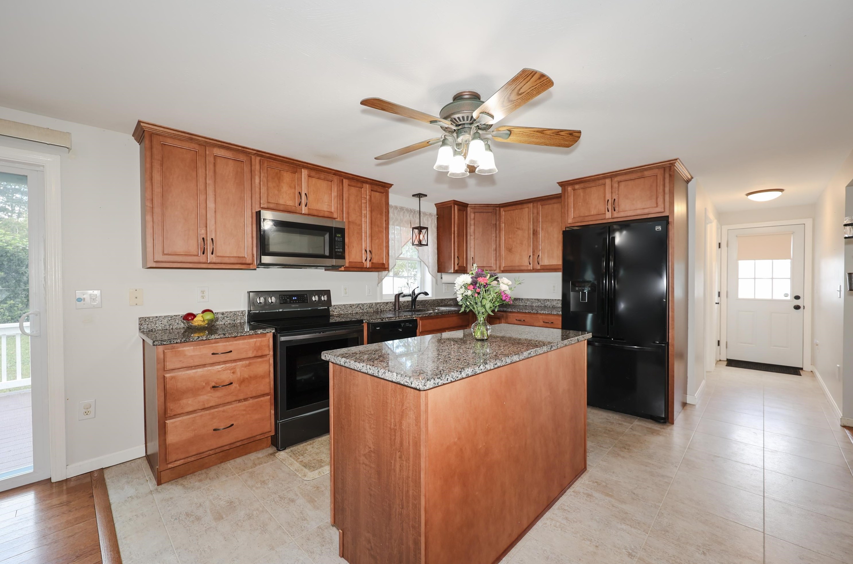 440 Whittington St, Manchester NH  03104-6493 exterior