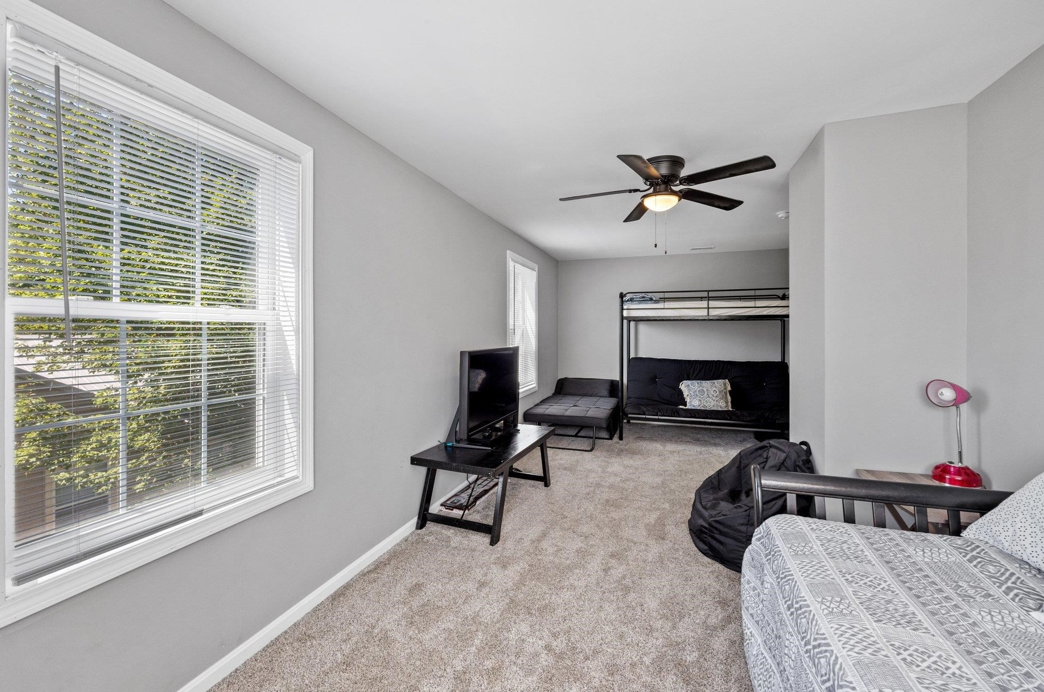 22 Circle Dr, Meredith NH  03253-6304 exterior