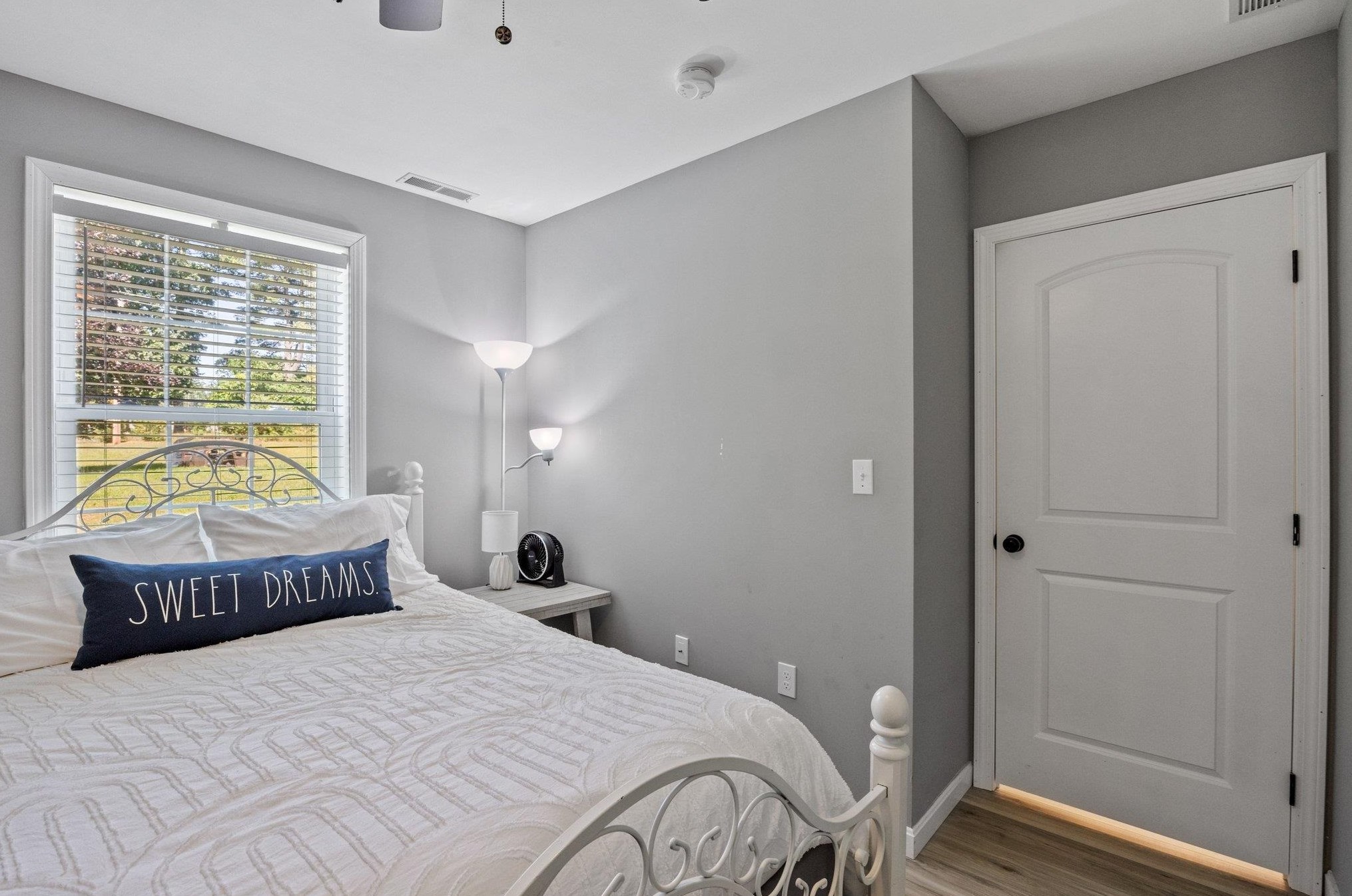 22 Circle Dr, Meredith NH  03253-6304 exterior