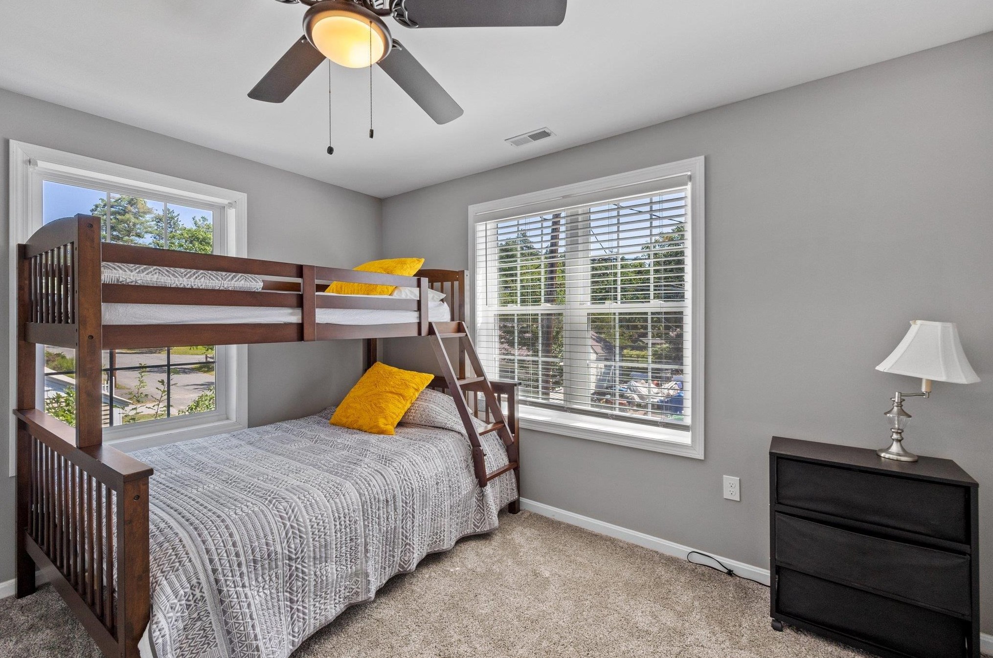 22 Circle Dr, Meredith NH  03253-6304 exterior