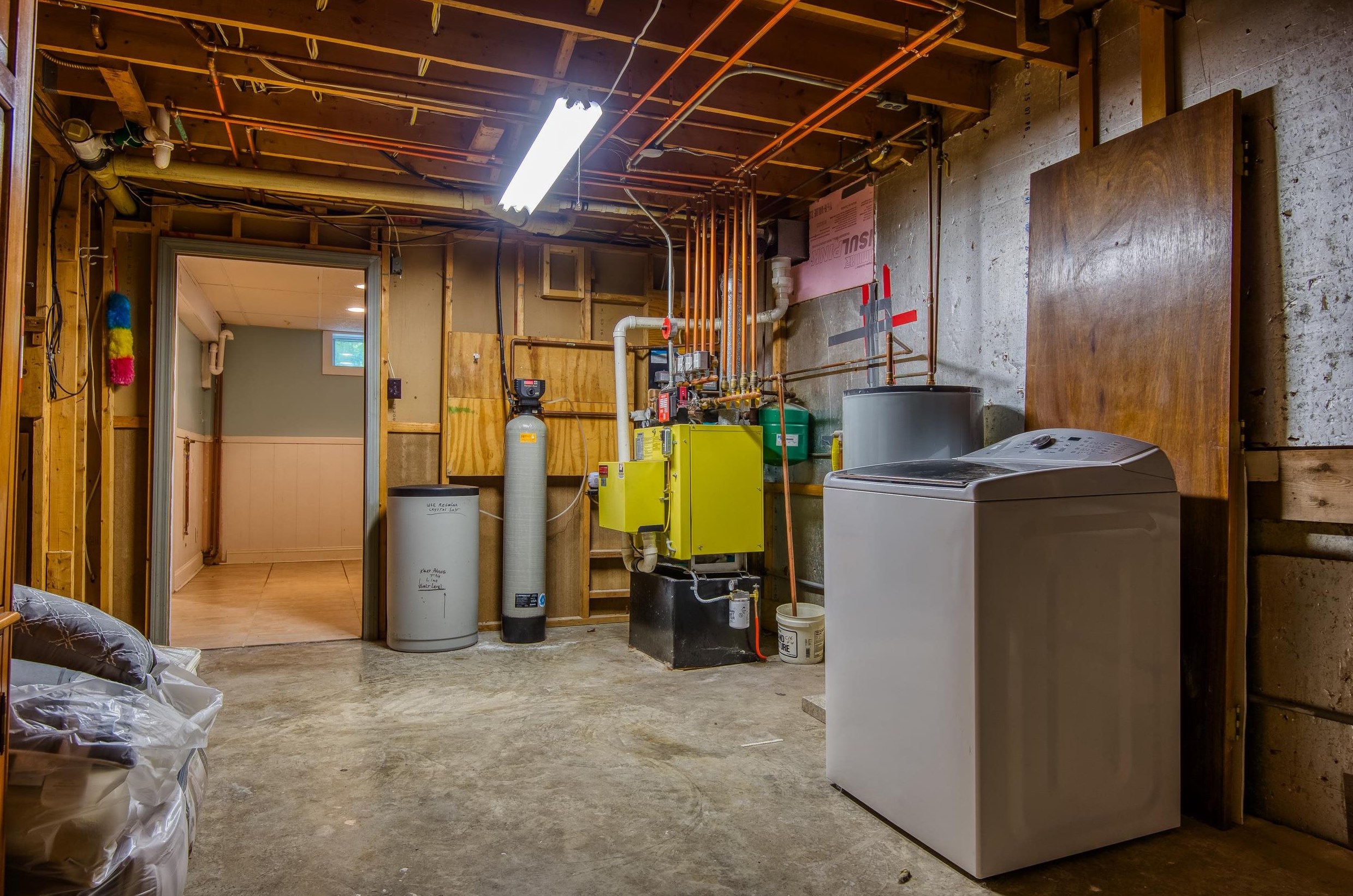 2 Stony Brk Rd, Shelburne NH  03581-1350 exterior