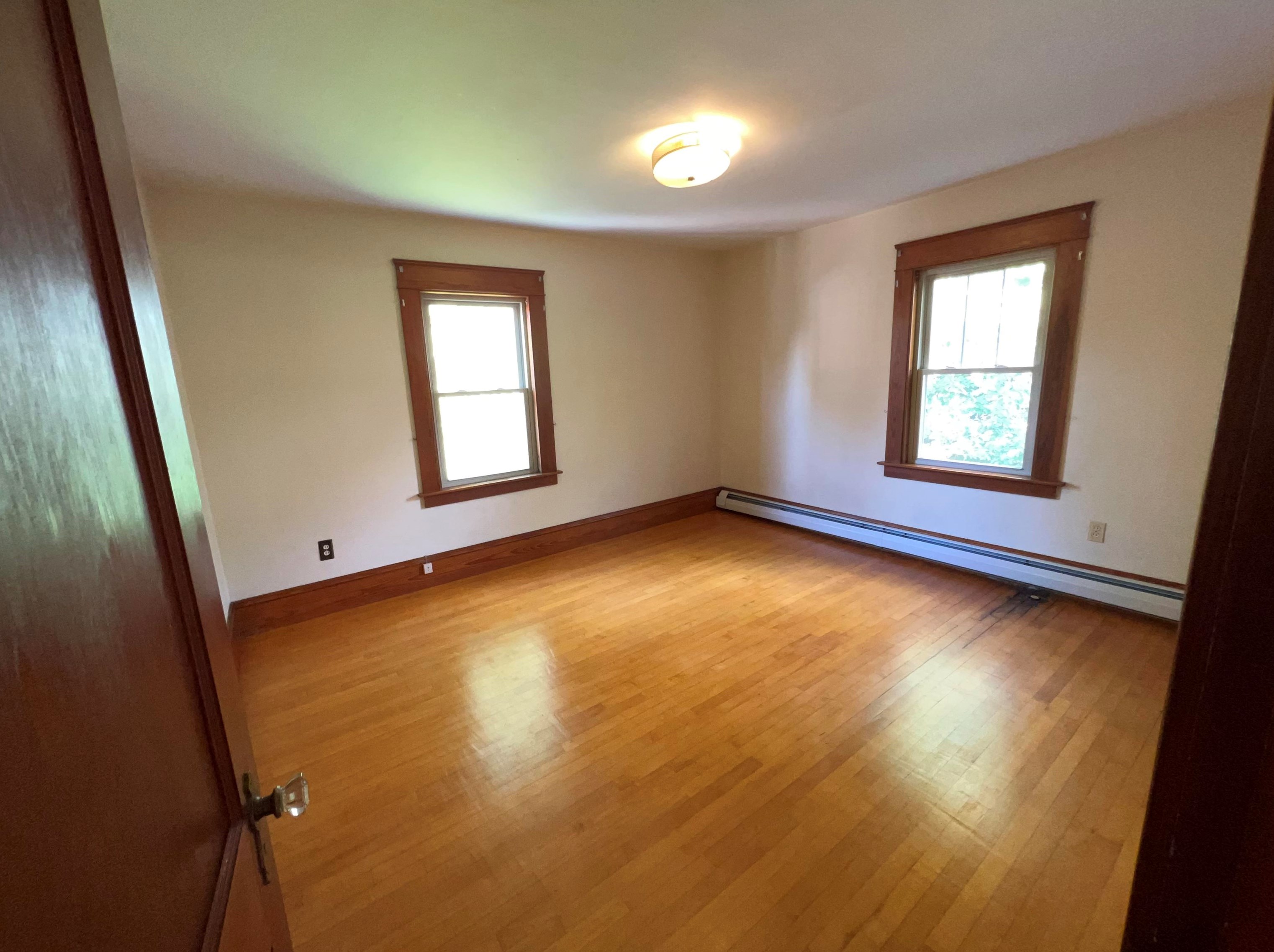 526 Amherst St, Manchester NH 03104-5083 exterior