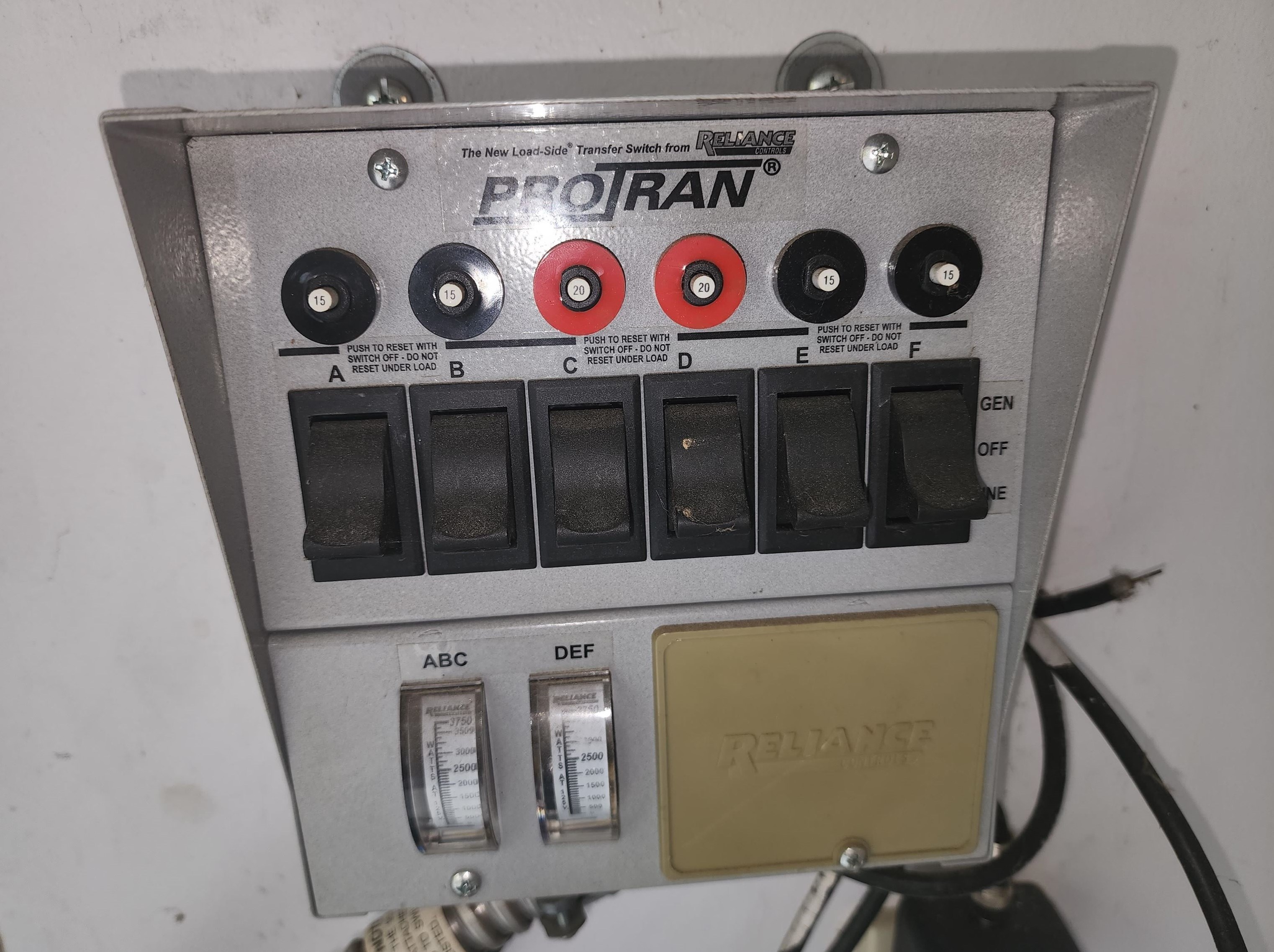 4649 Brown Ave, Manchester NH 03103-6726 exterior