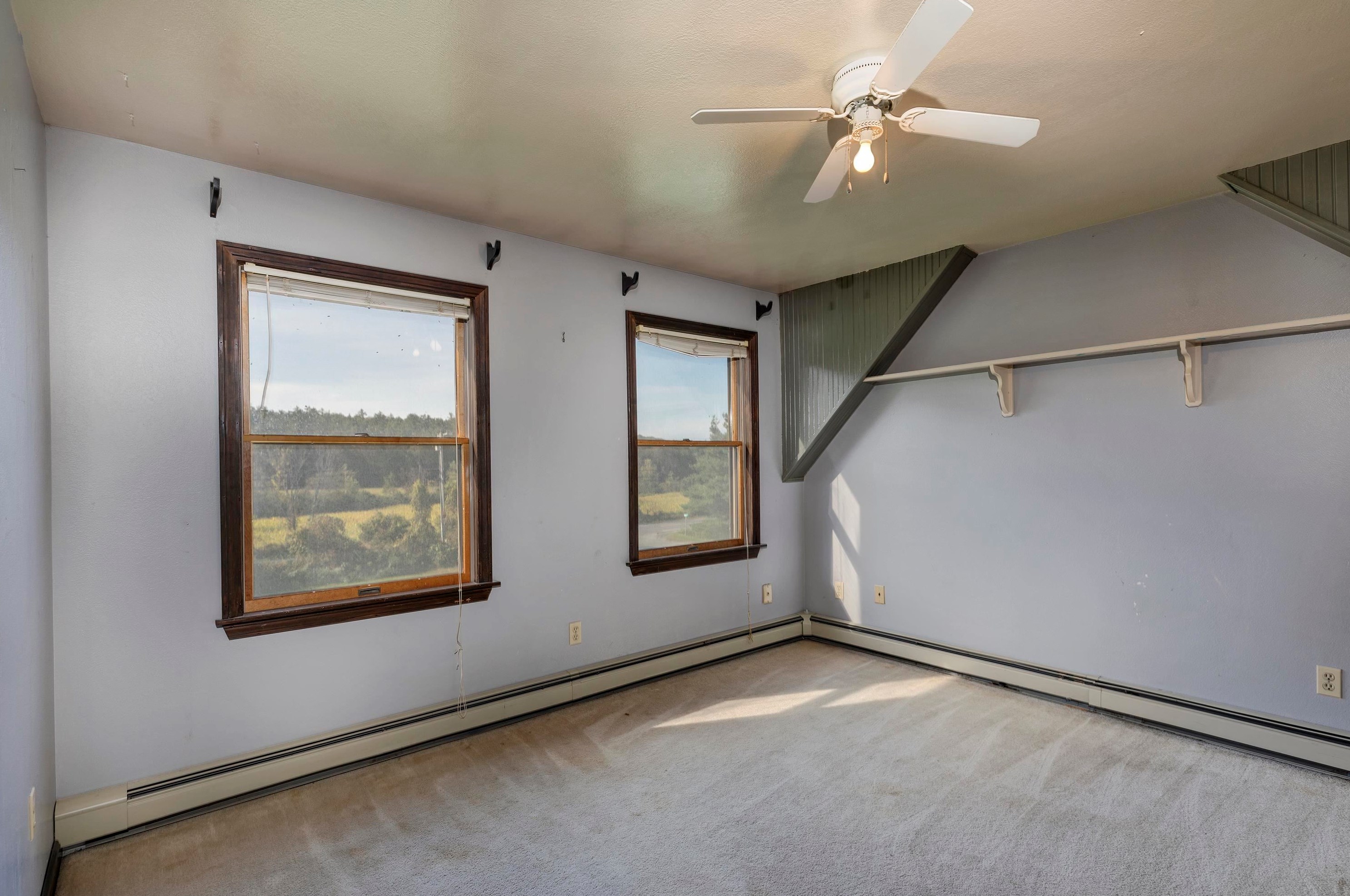 463 Meriden Rd, Lebanon NH  03766-2402 exterior