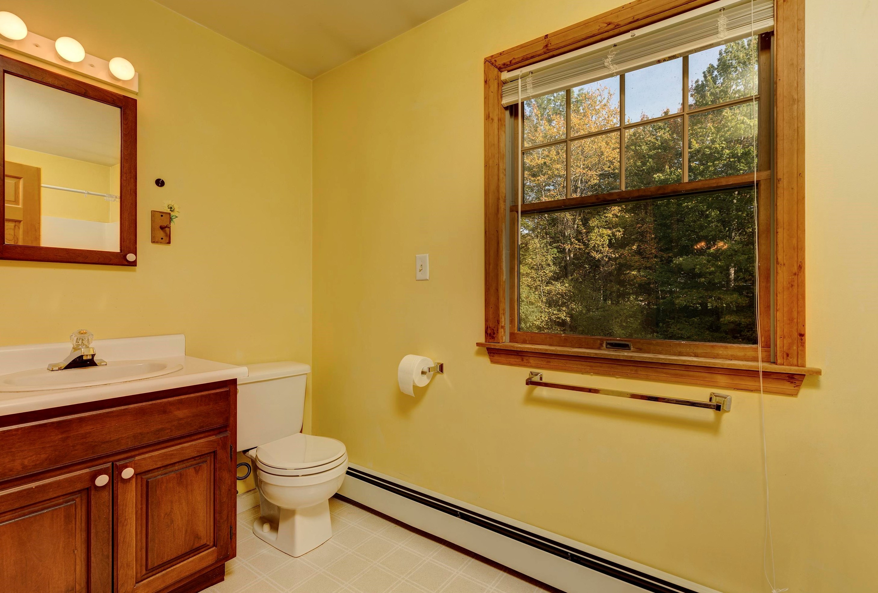 463 Meriden Rd, Lebanon NH  03766-2402 exterior