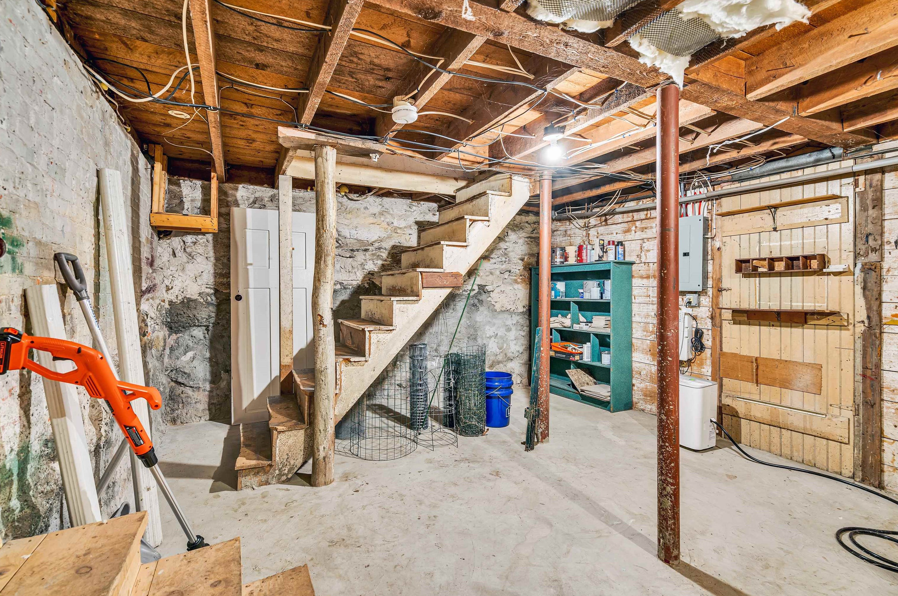 32 Riv St, Hudson MA 01749-2010 exterior