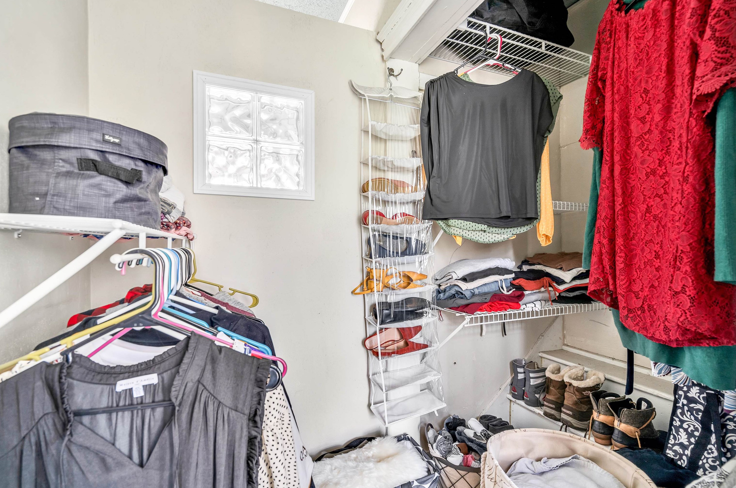 32 Riv St, Hudson MA 01749-2010 exterior